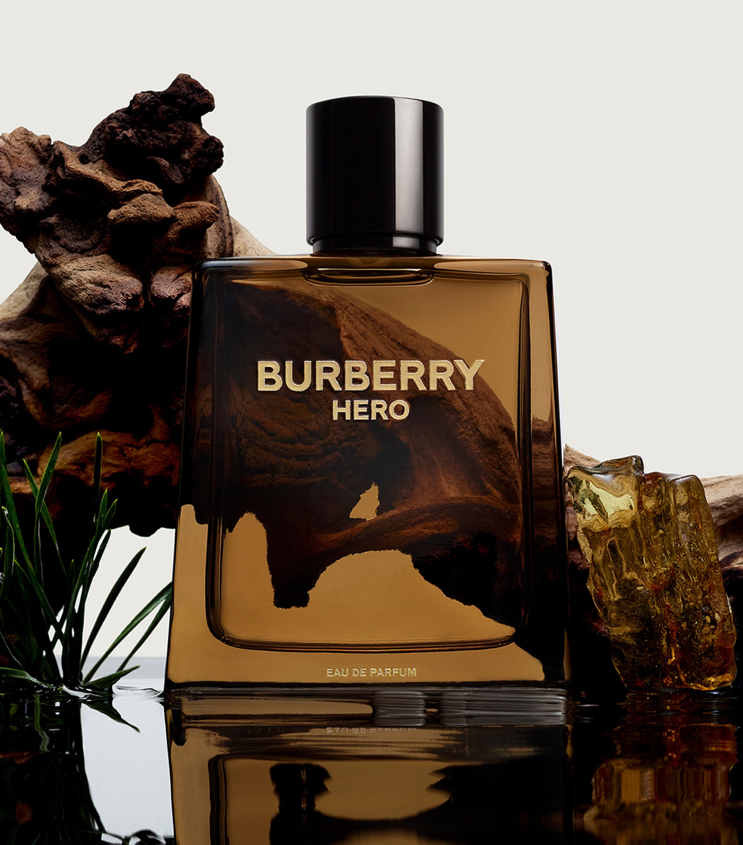 Burberry Hero Eau de Parfum (50ml) NO COLOUR Image 3