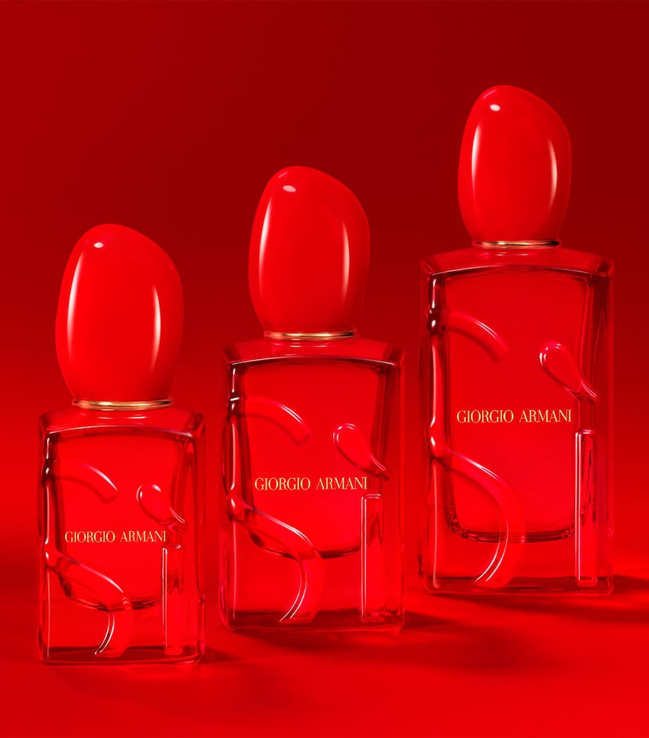 Si Passione Red Musk Eau de Parfum (50ml) NO COLOUR Image 4