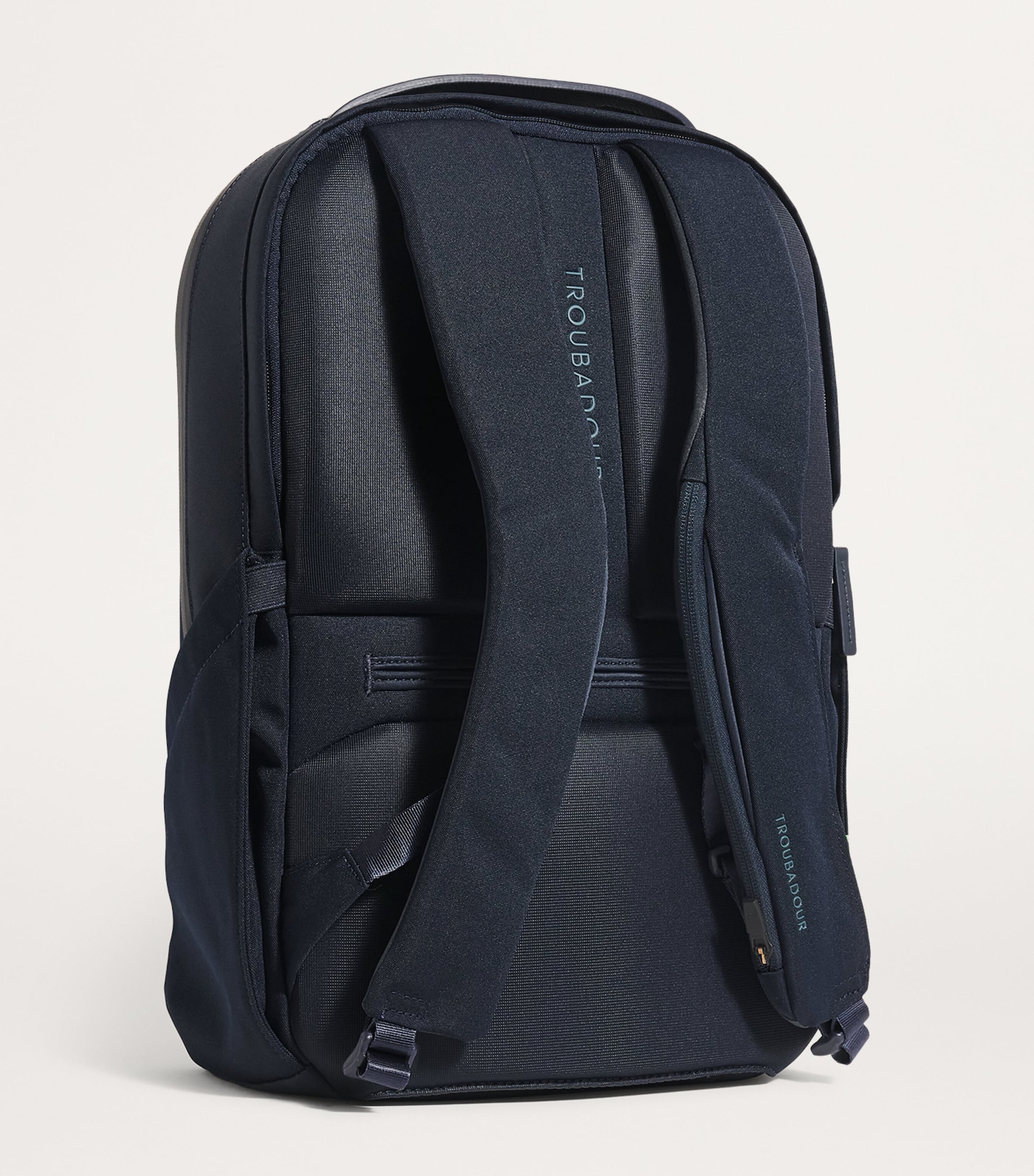 Apex 3.0 Backpack NAVY Image 3