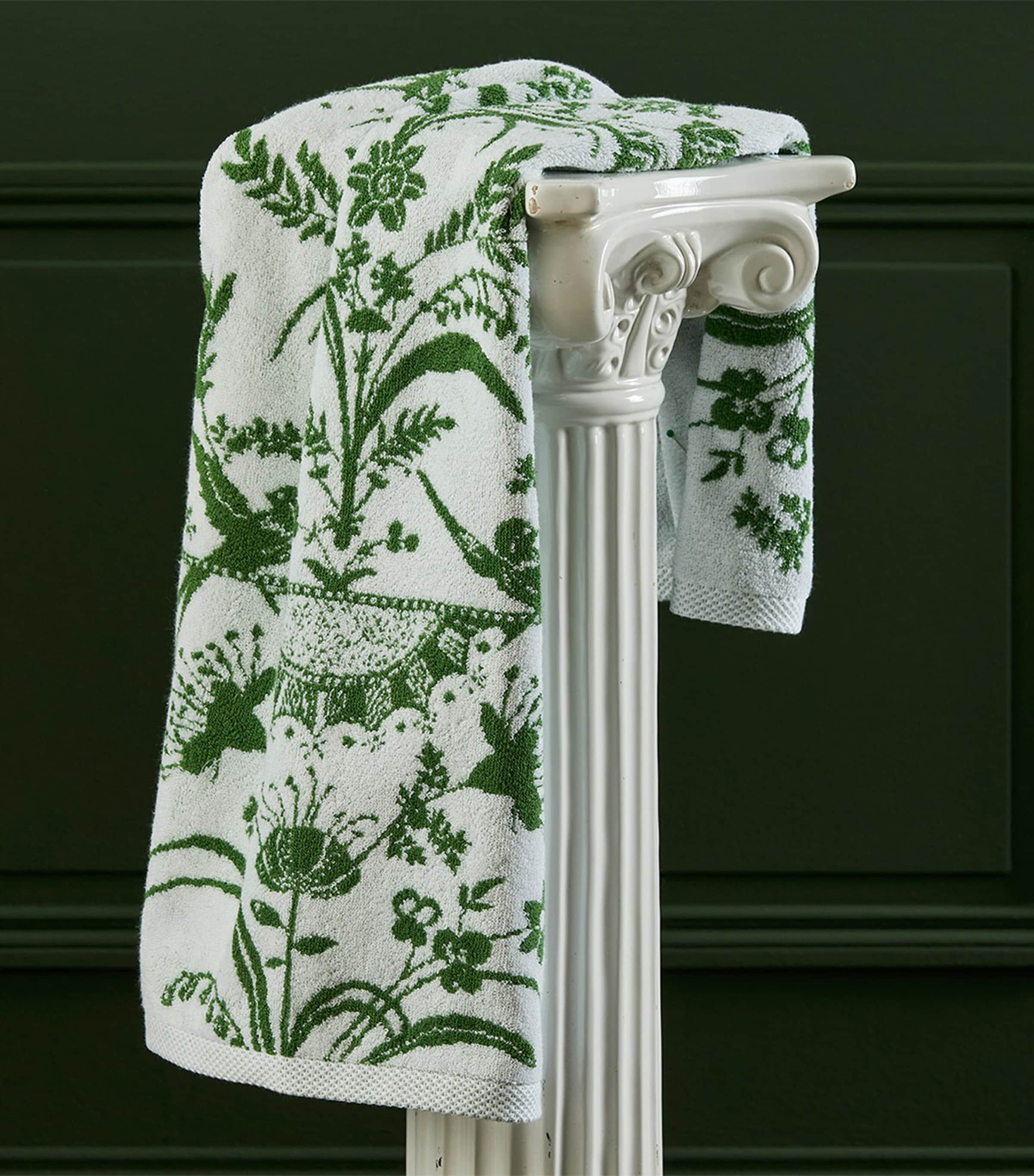 Yves Delorme Botanic Hand Towel (55cm x 100cm) Green Image 4