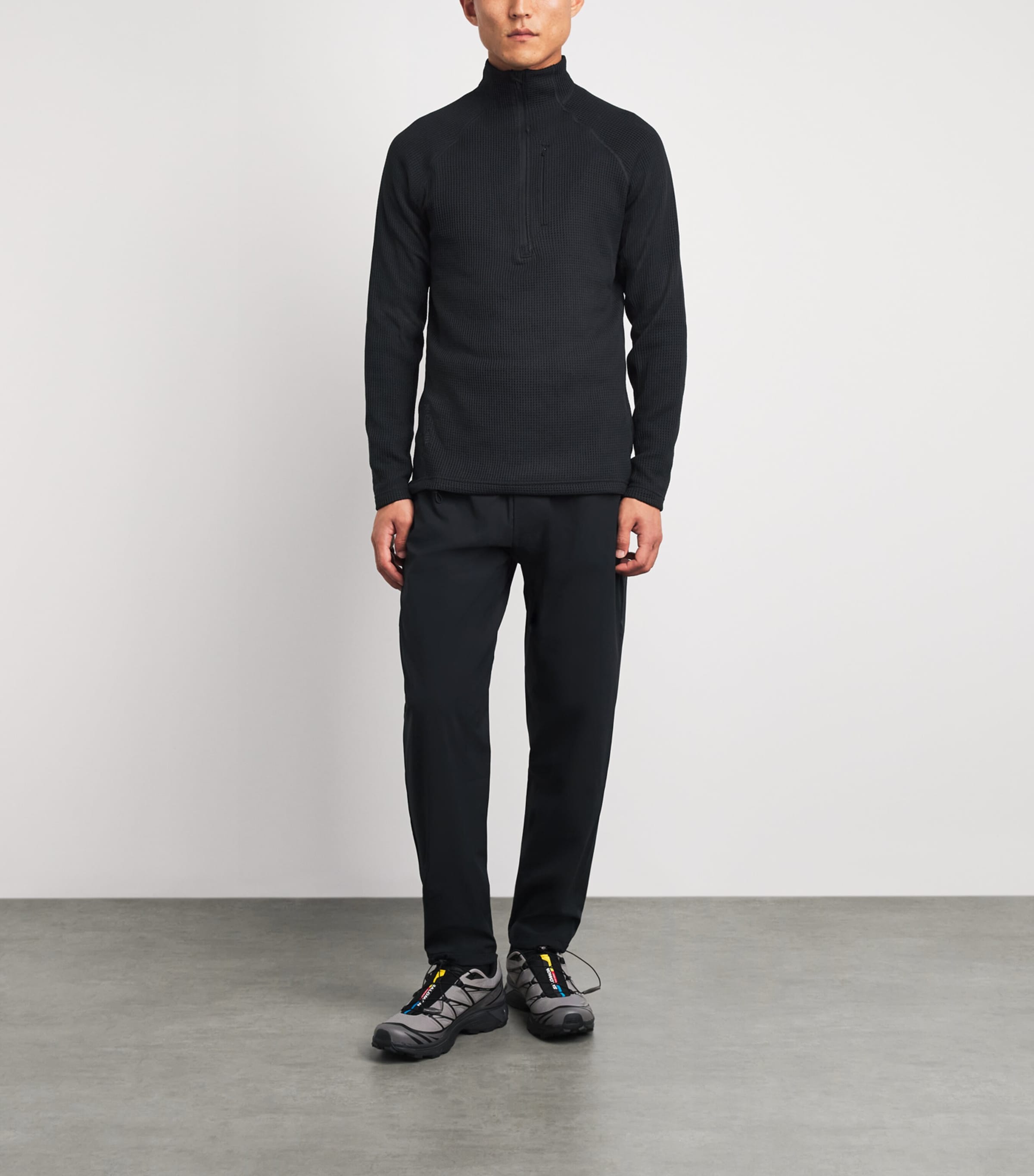 Houdini Mens Pace Flow Half-Zip Sweatshirt True Black Image 2