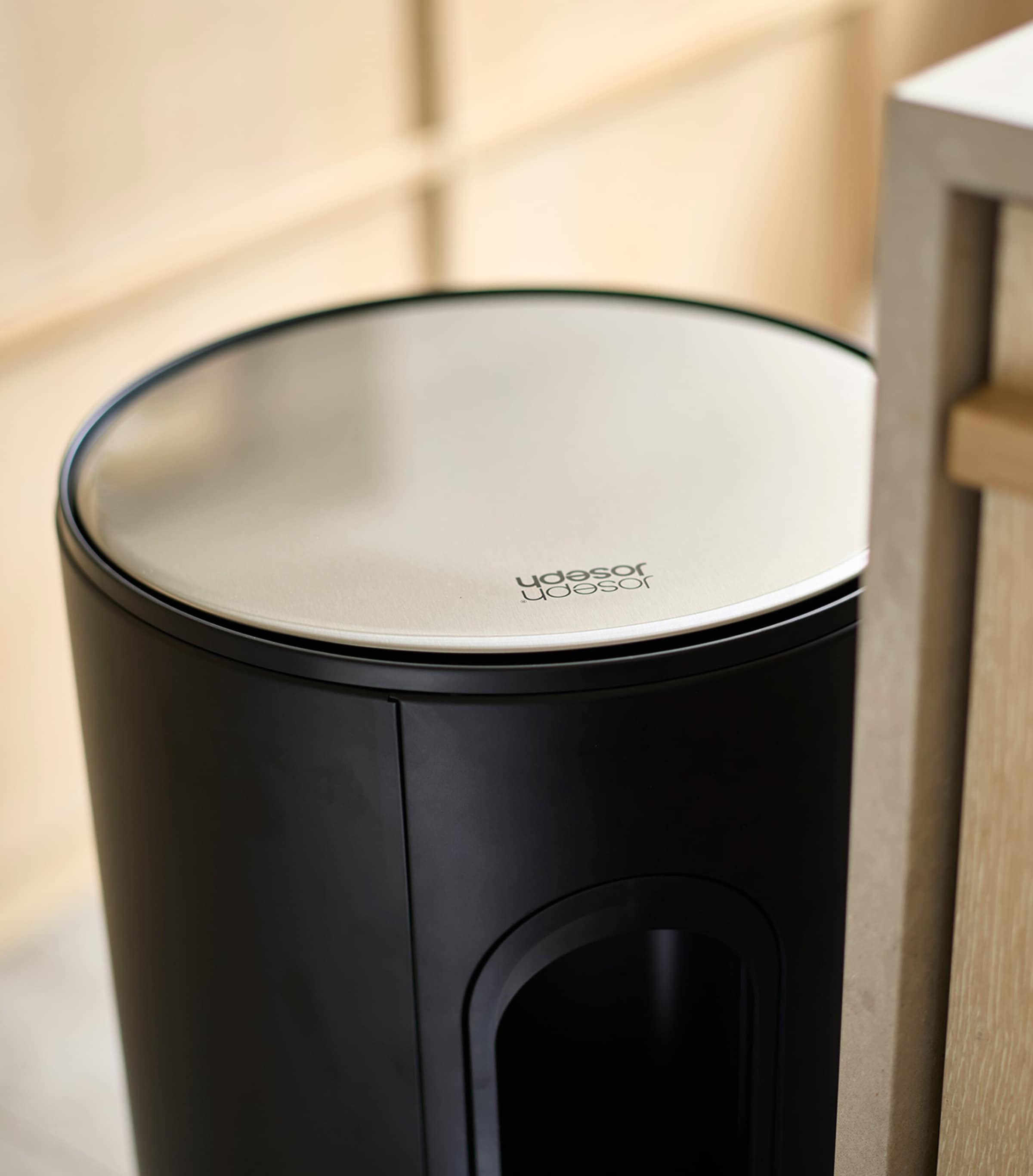 Large Easy-Push Arc Pedal Bin (30L) BLACK Image 3