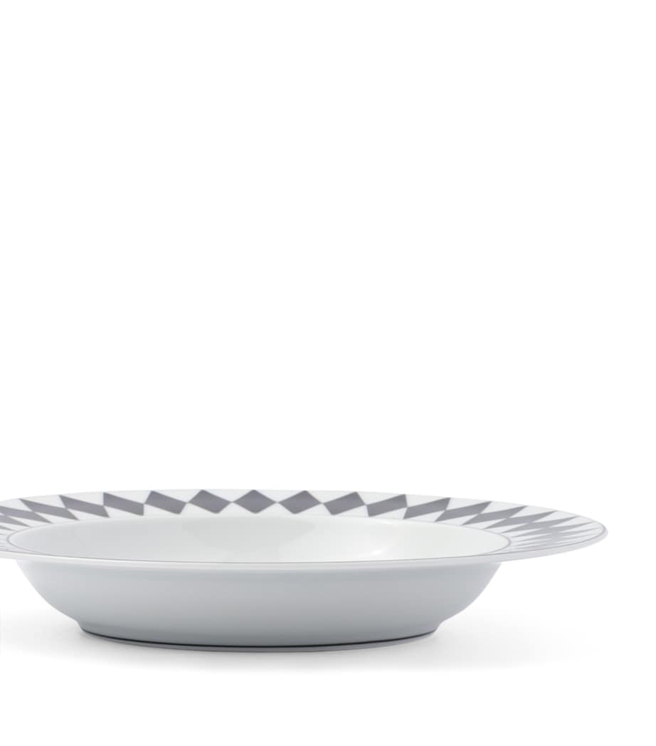 Set of 2 Porcelain Chequerboard Soup Plates (22cm) F0E5W Image 3