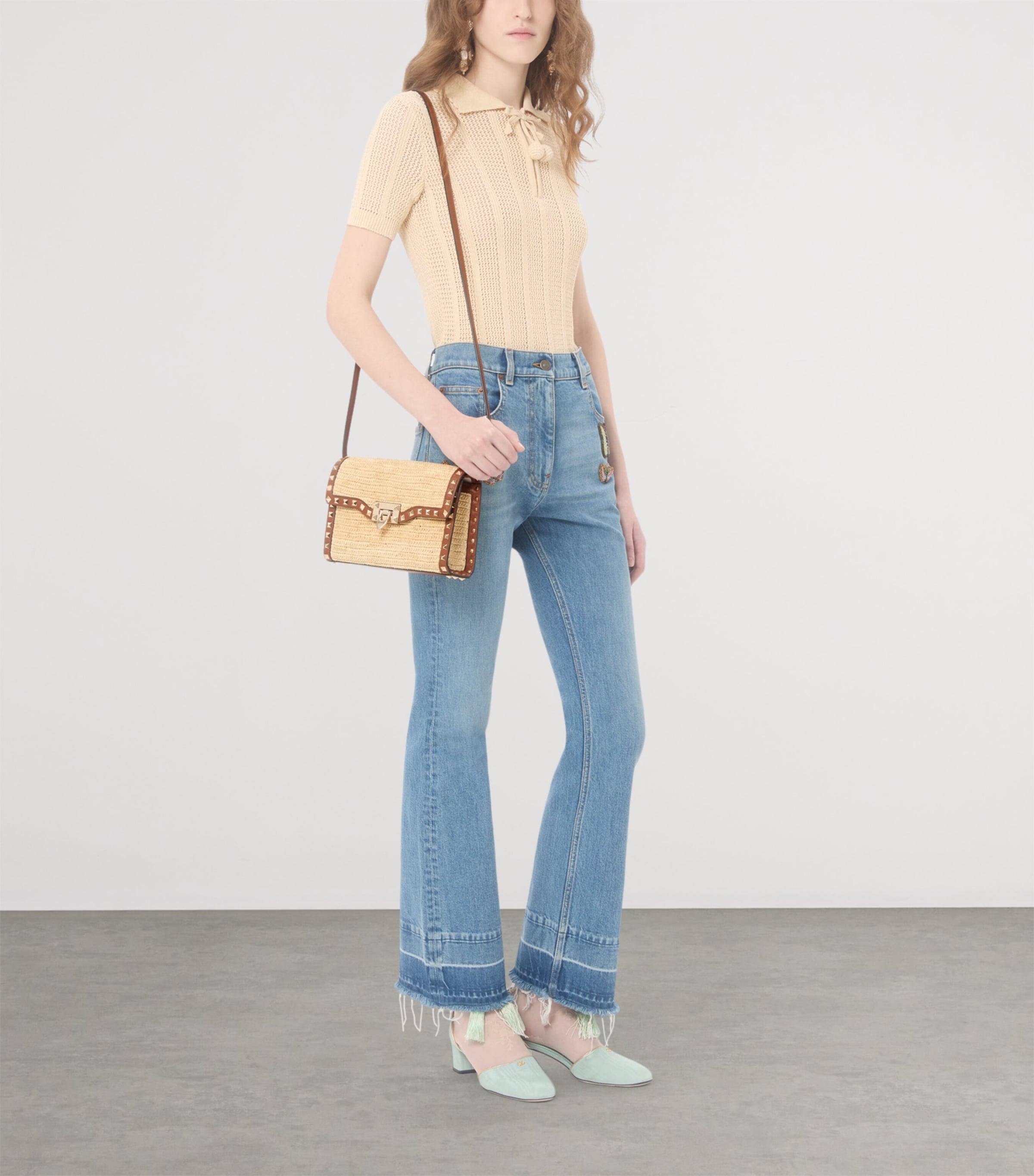 Valentino Garavani Small Leather-Raffia Rockstud Shoulder Bag Image 2