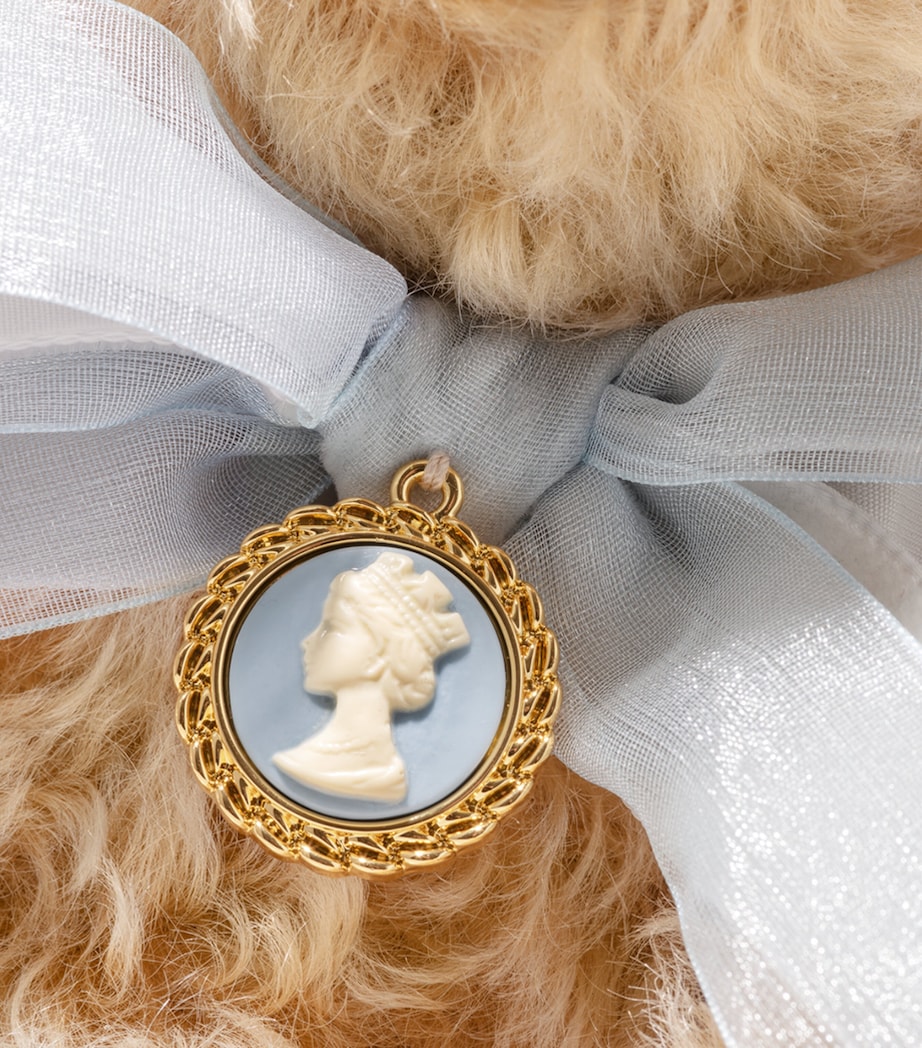 Steiff Queen Elizabeth II 100th Birthday Teddy Bear (30cm) Image 7