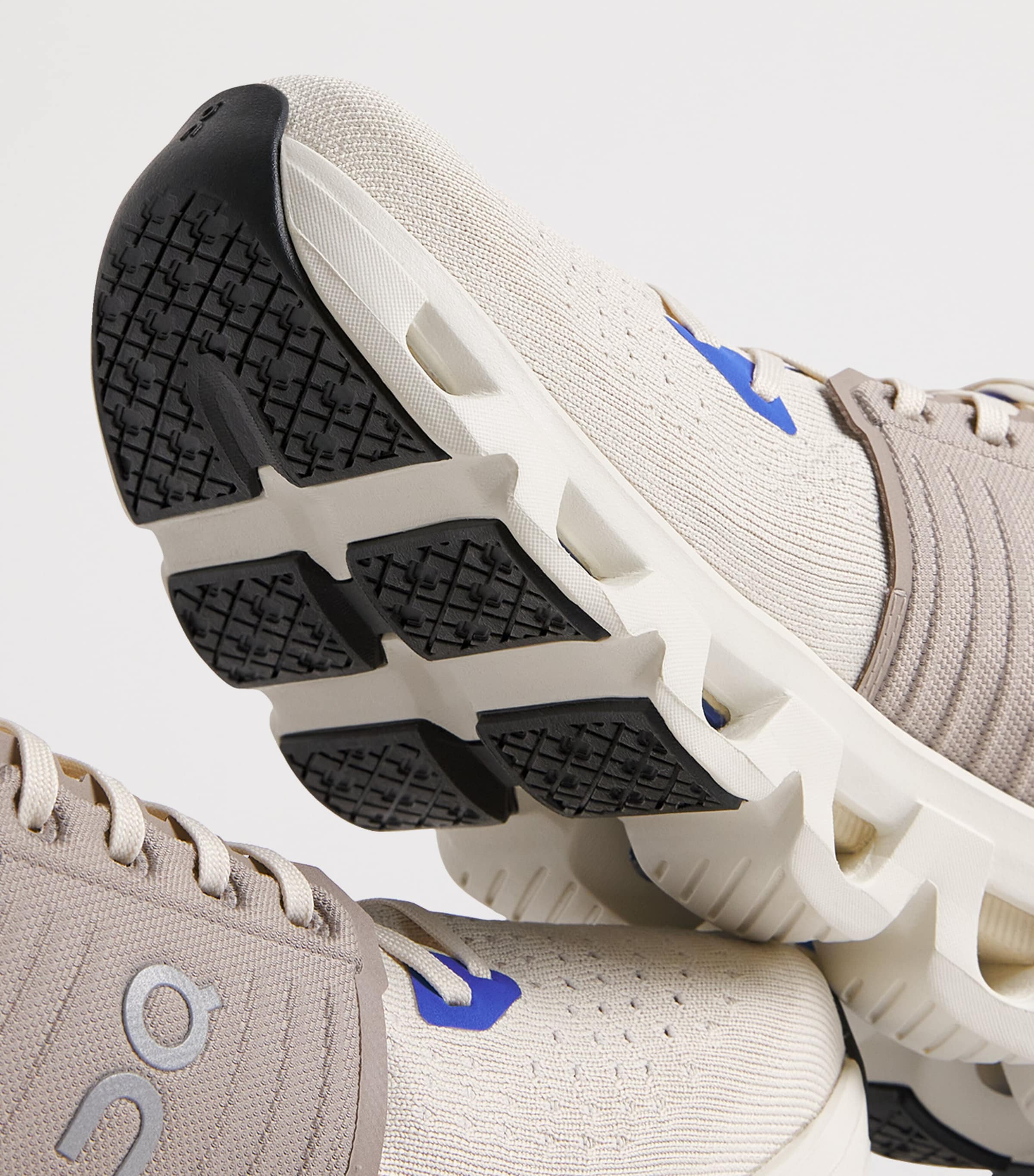 Cloudswift 4 Trainers CREAM-COBALT Image 7