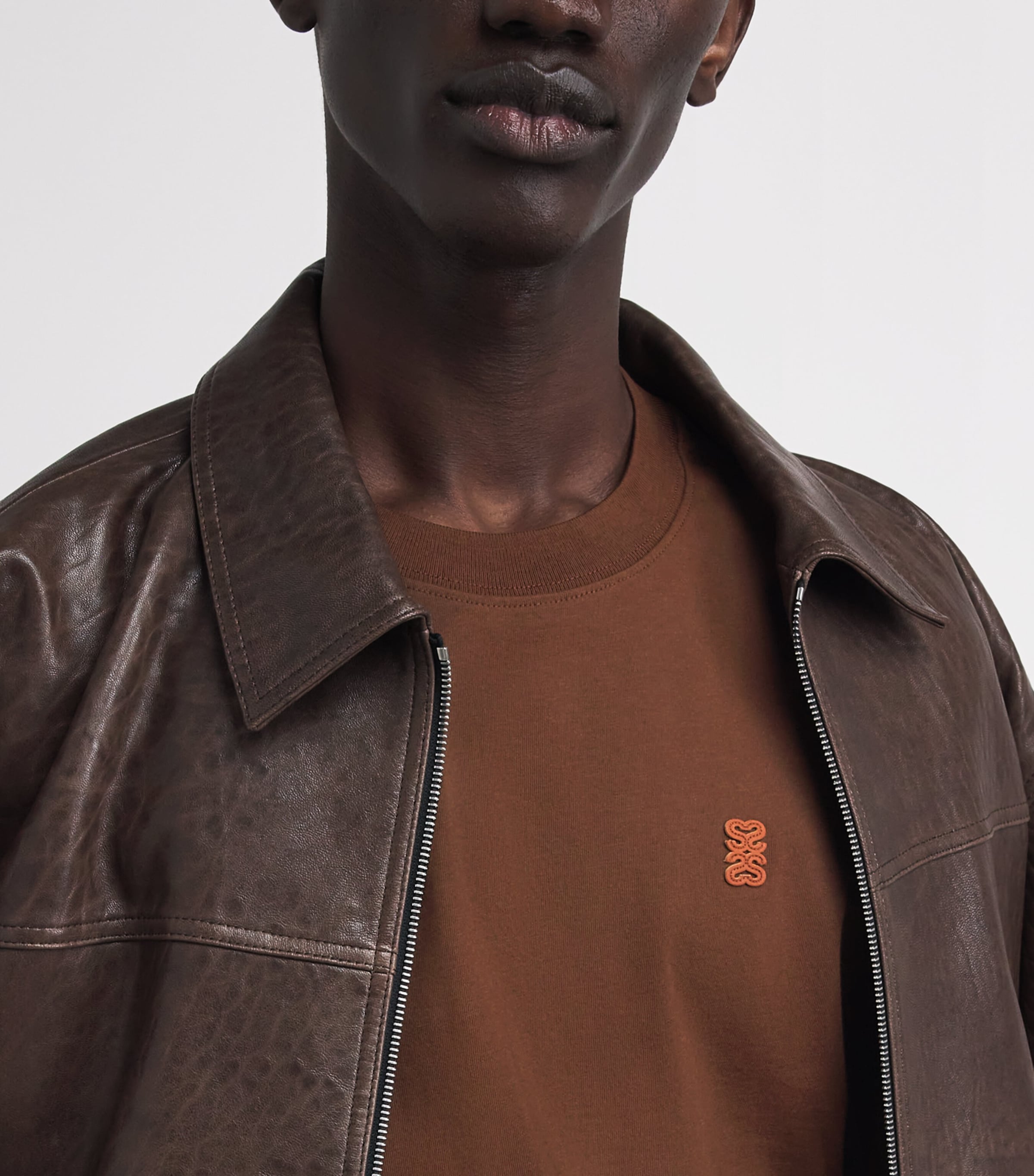 Sandro Paris Mens Cotton Logo-Patch T-Shirt Ginger Bread Image 3