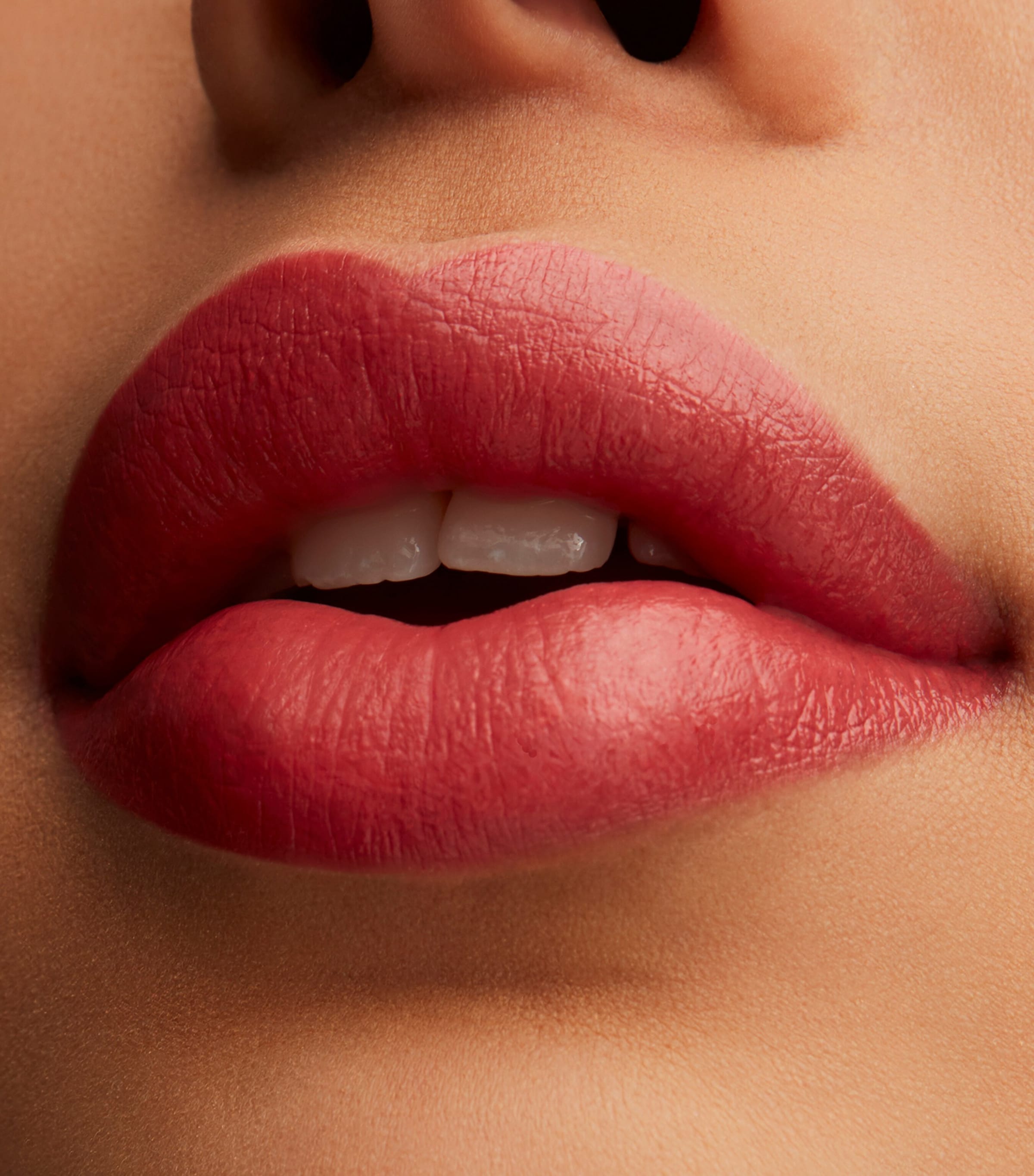 Lustreglass Sheer-Shine Lipstick SEE SHEER Image 6