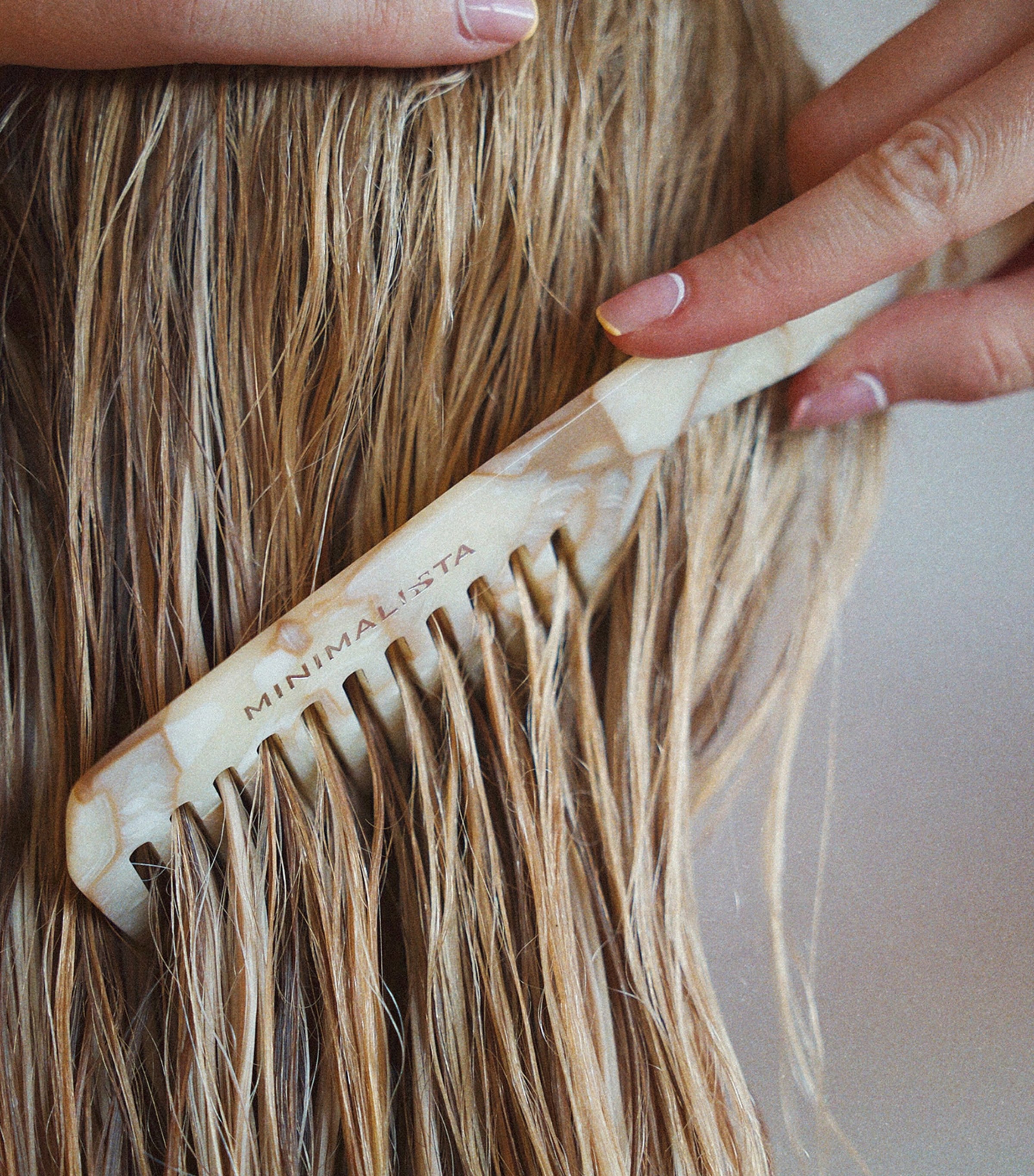 The Classic Comb NO COLOUR Image 4