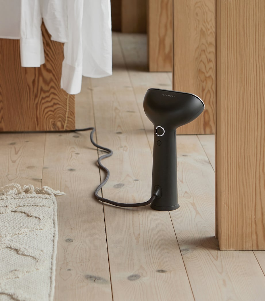 Cirrus No.3 Iron Steamer CHARCOAL Image 7