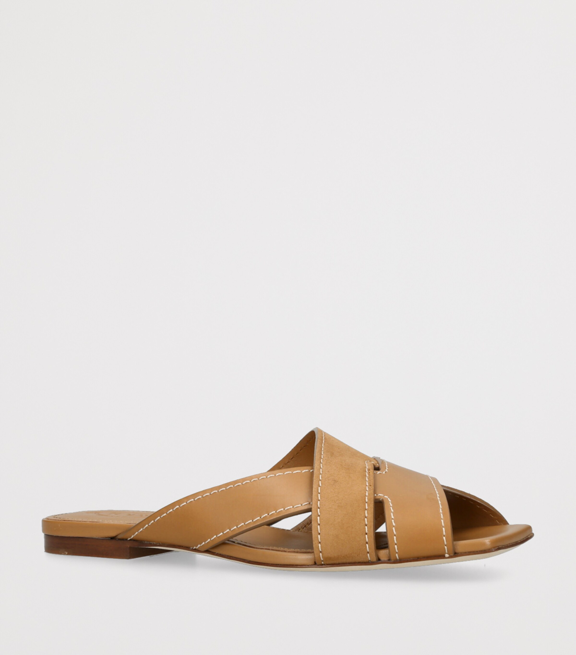 Tod's Leather T-Strap Sandals Camel Image 3