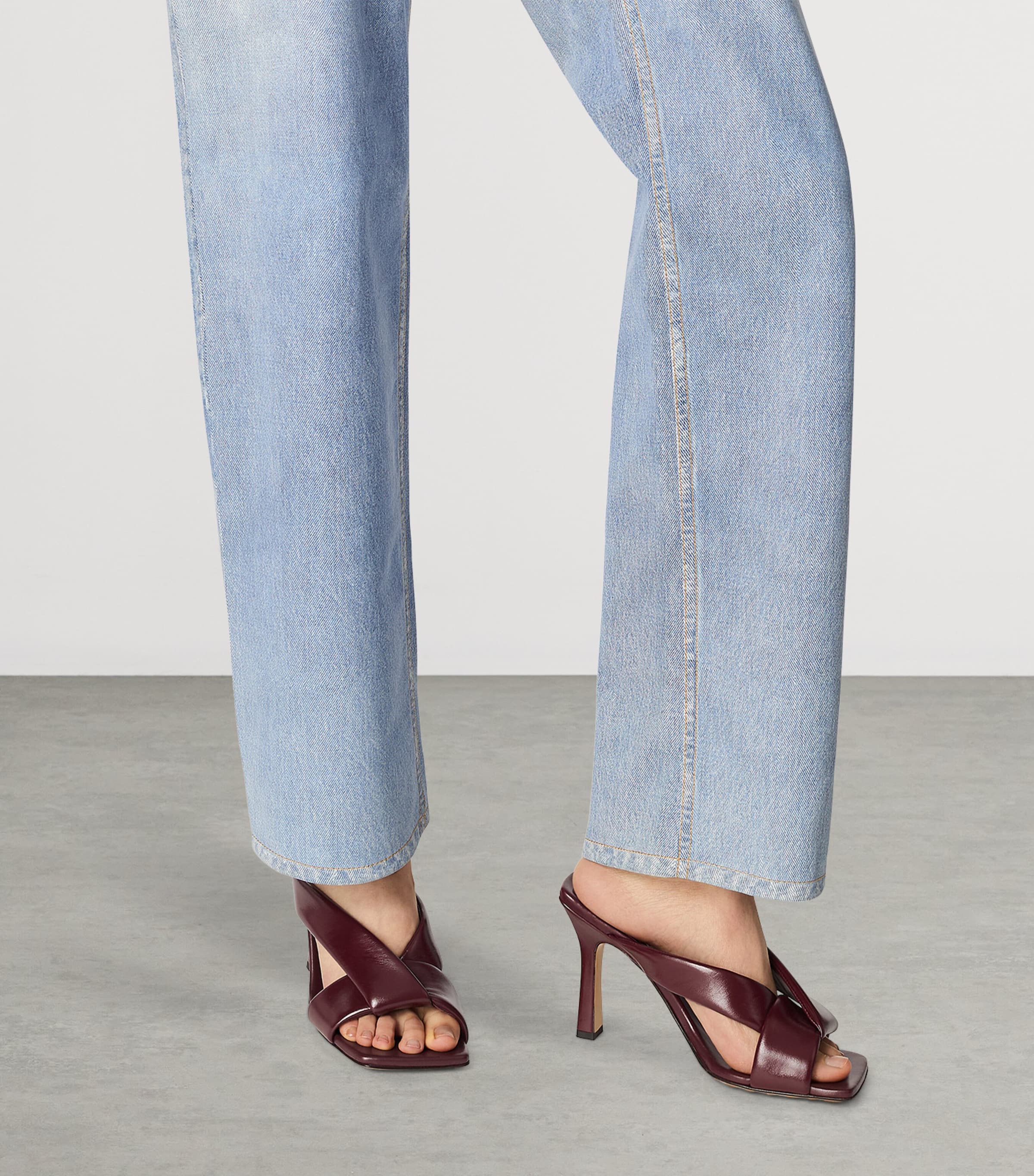 サンダル・ミュール BOTTEGA VENETA RIVA MULE SANDALS BOTTEGA VENETA Riva padded glossed-leather mules | NET-A-PORTER