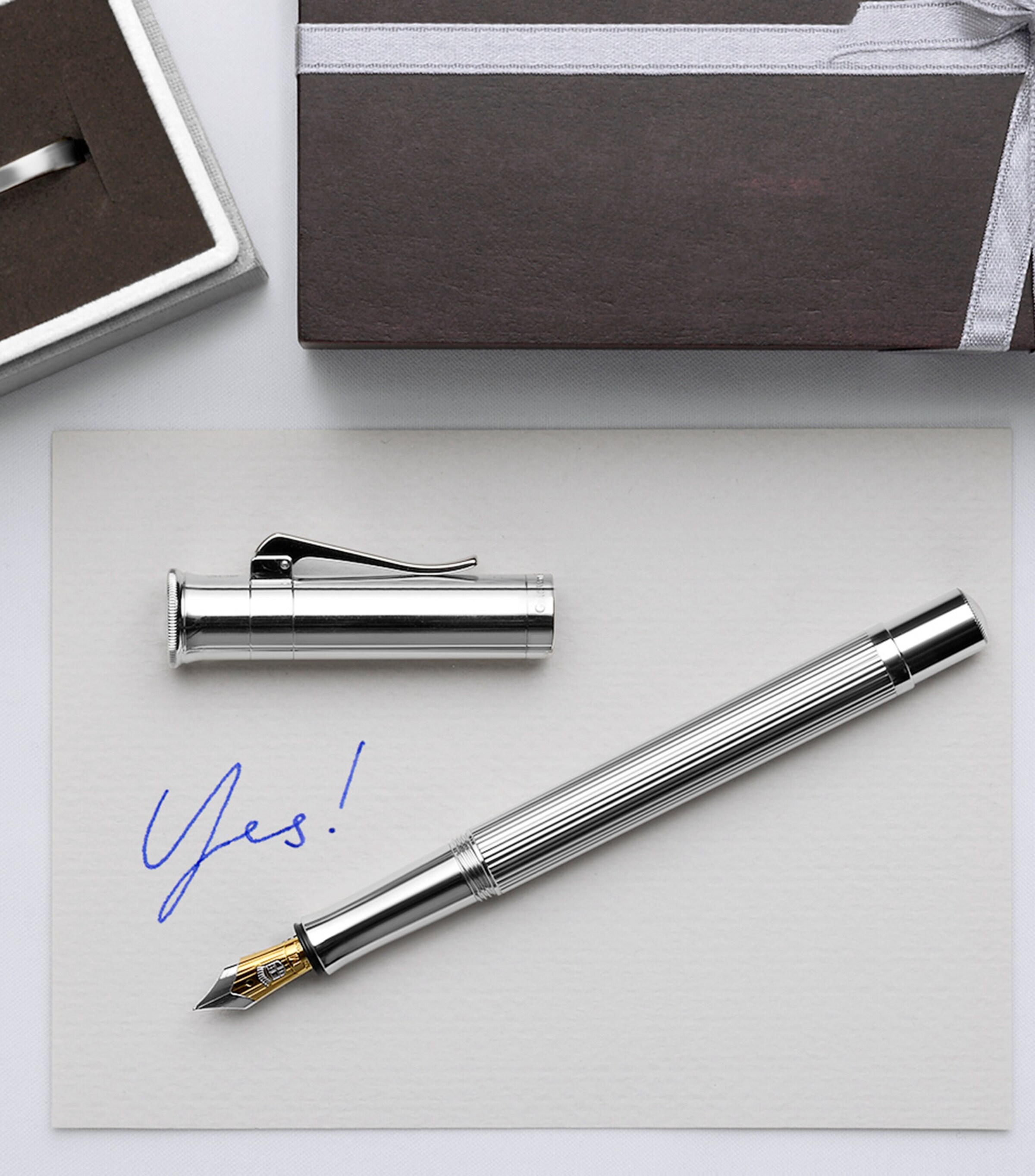Graf von Faber-Castell Platinum-Plated Classic Fountain Pen Platinum Image 5