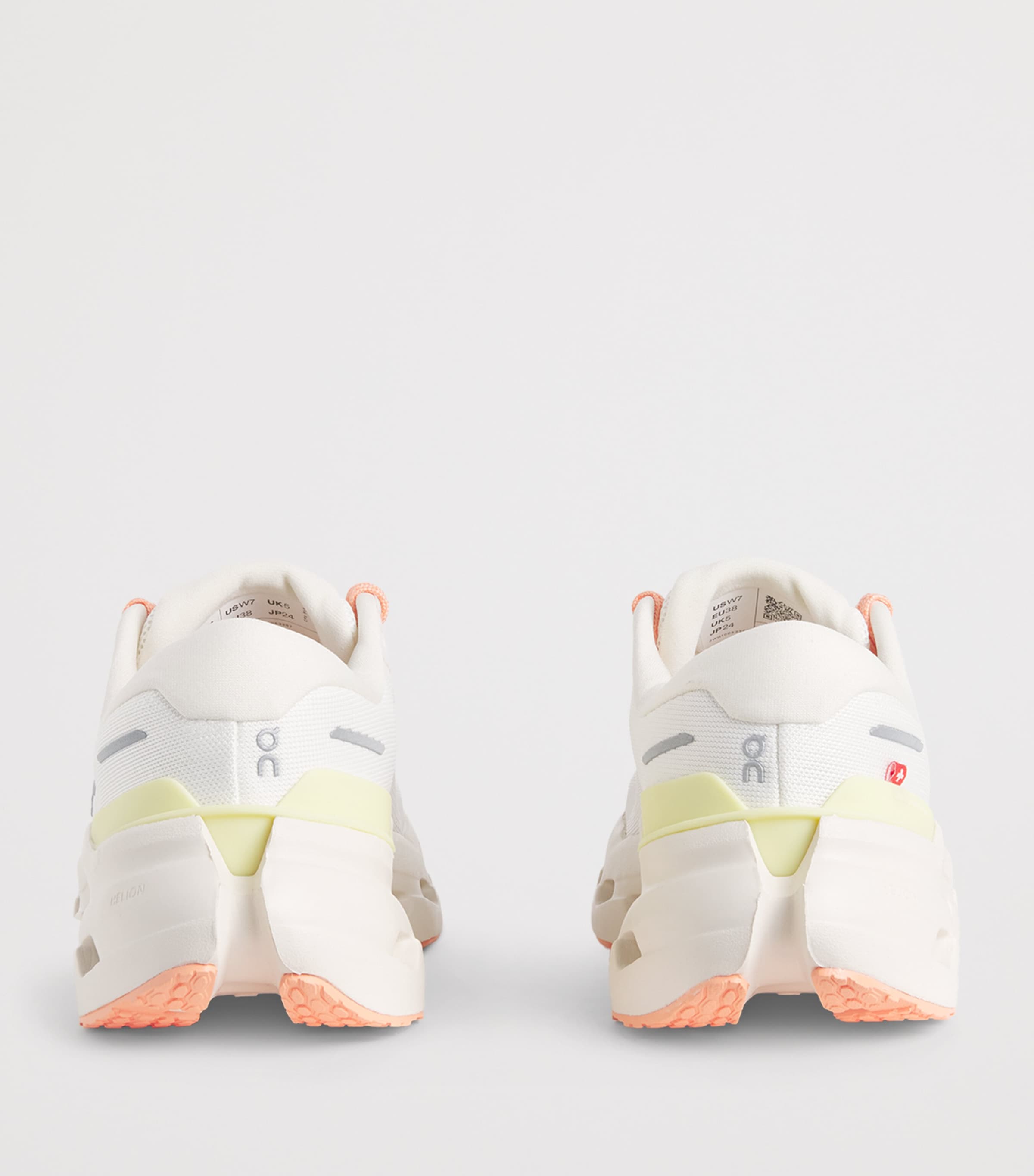 On Womens Cloudrunner 3 Trainers Ivory/dew Image 5