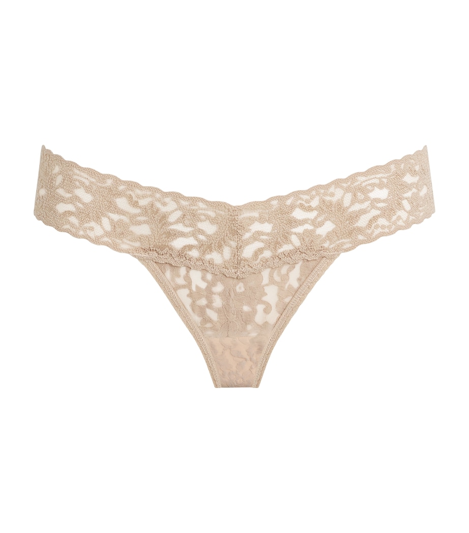 Hanky Panky Womens Lace Low-Rise Thong Chai Image 1