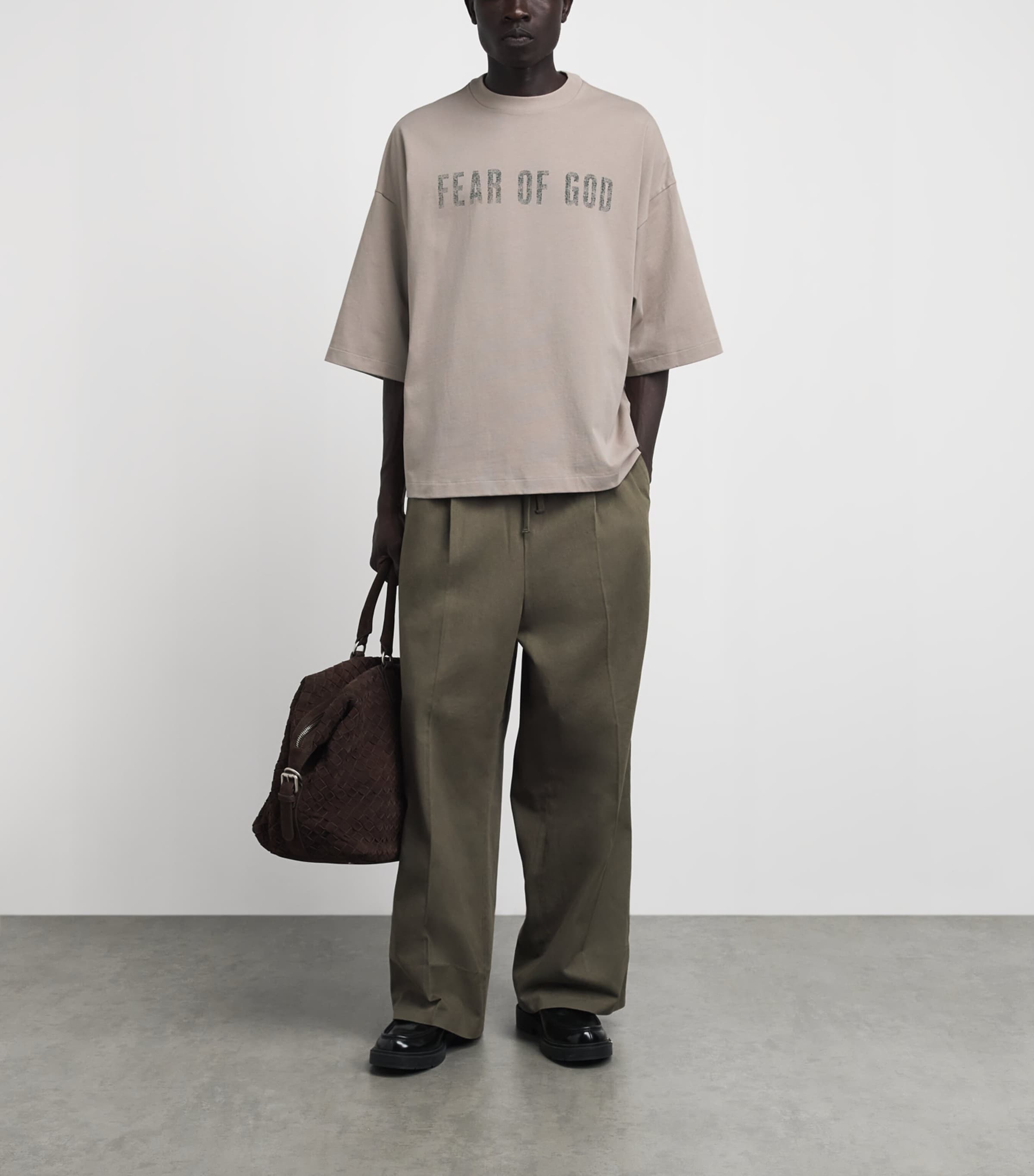 FEAR OF GOD ESSENTIALS Mens Cotton Boxy Merch T-Shirt Seal Image 2