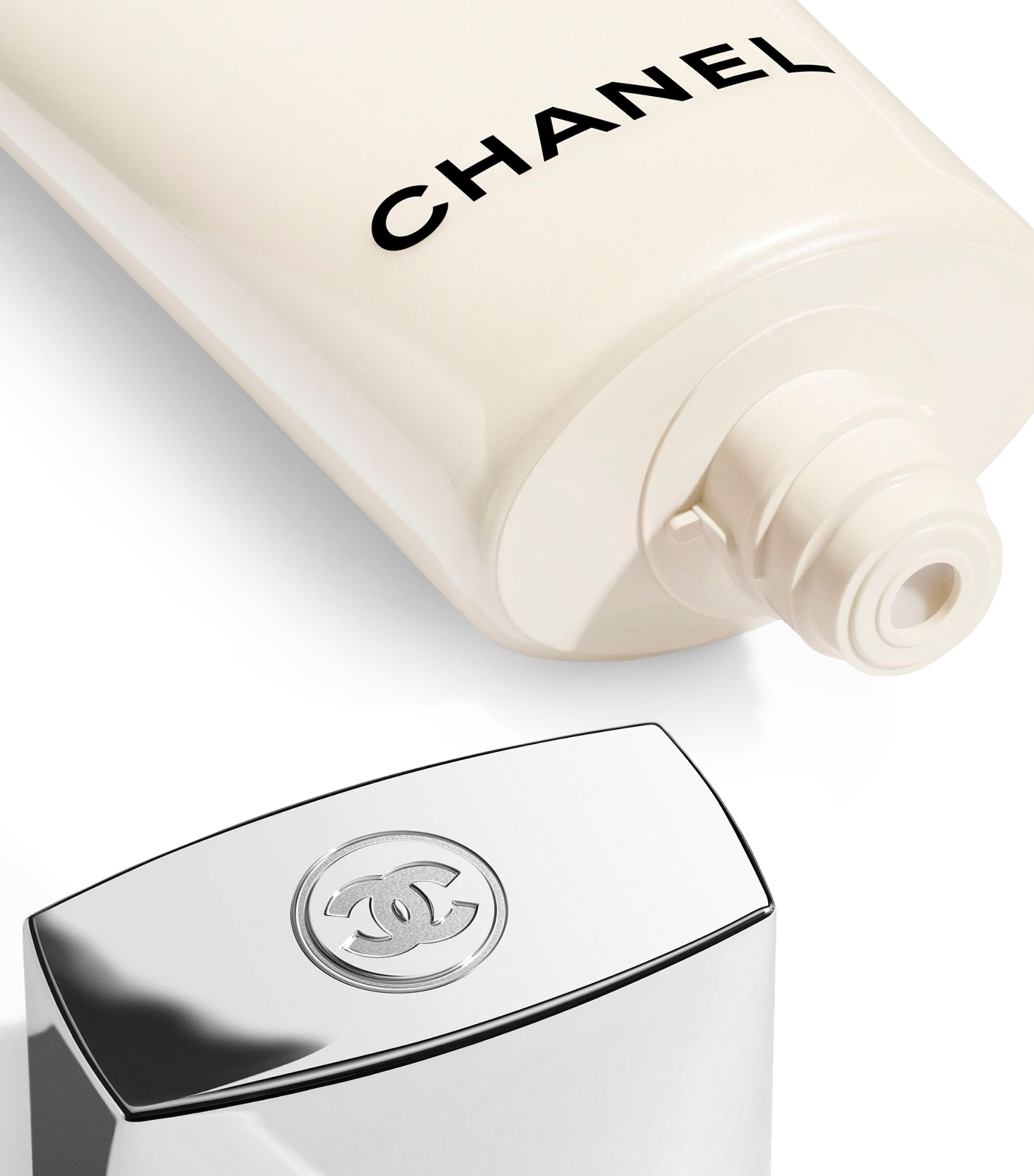 CHANEL ÉCLAT PREMIER LA MOUSSE 150ml CHANEL ÉCLAT PREMIER La Mousse (150ml) | Harrods US