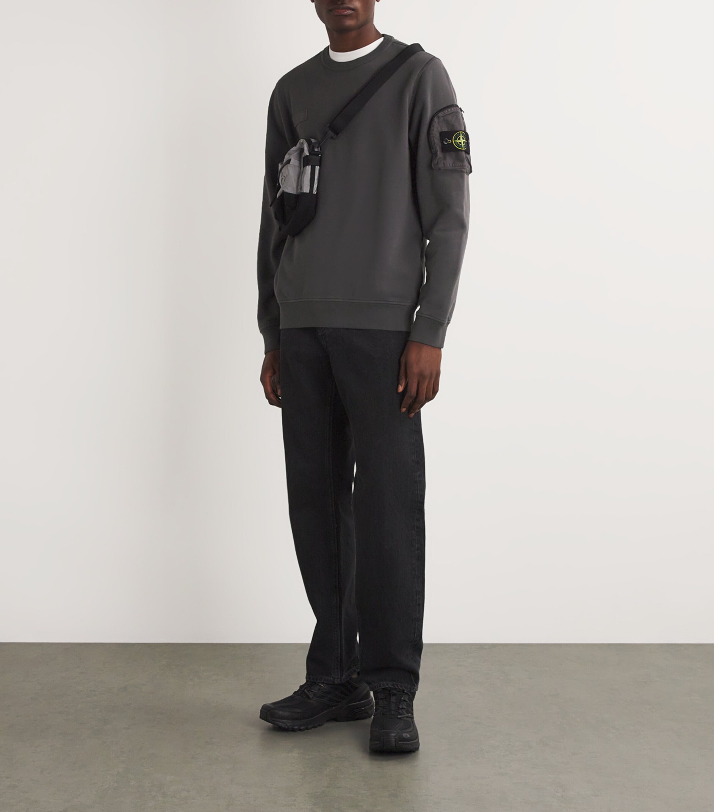 【関税&送料込】Stone  Sweatshirt With Sleeve Pocket STONE ISLAND Double-Sleeve Pocket Sweatshirt 'Black