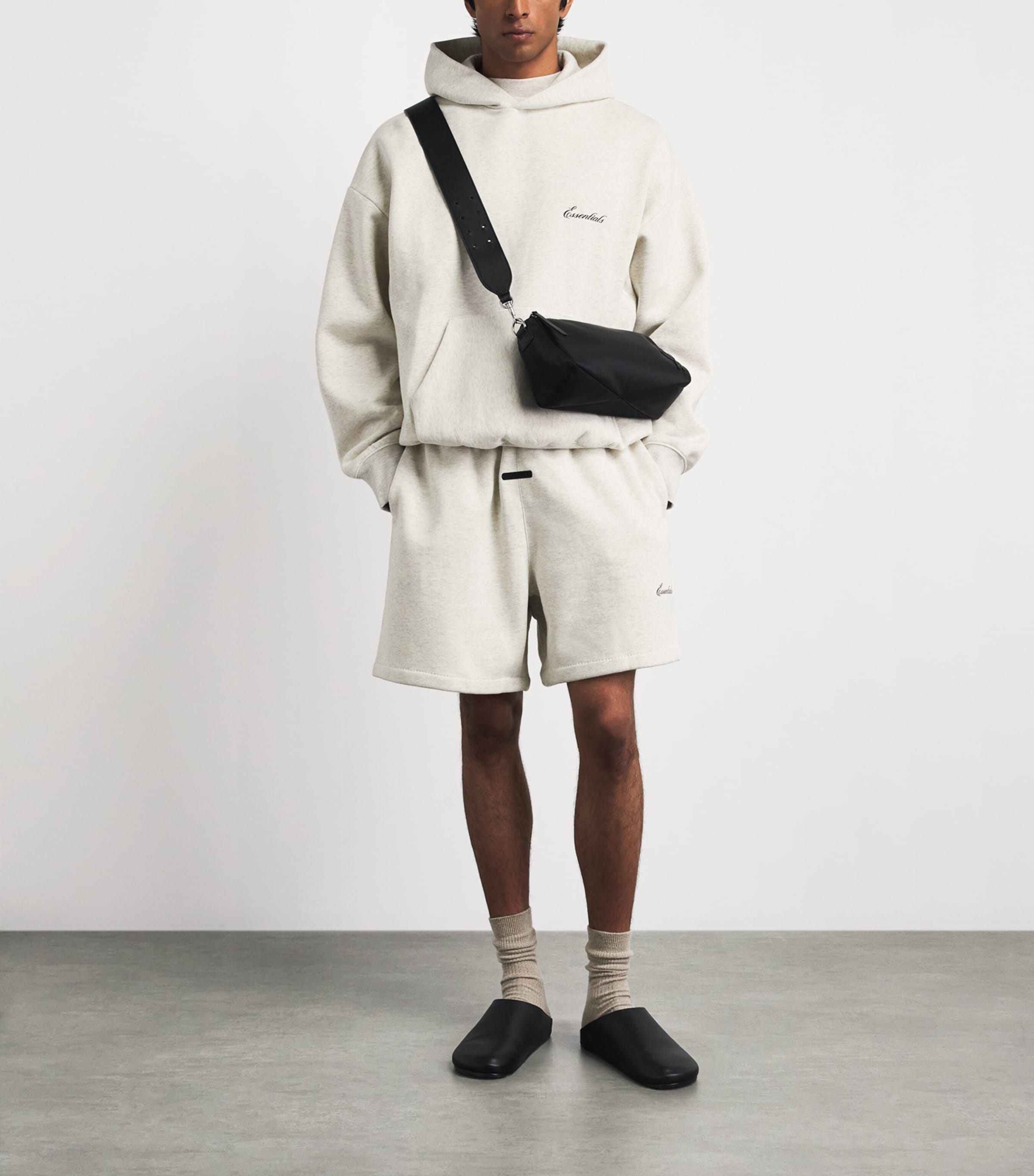 FEAR OF GOD ESSENTIALS Mens Classic Script Logo Shorts Oatmeal Heather/lght Image 2