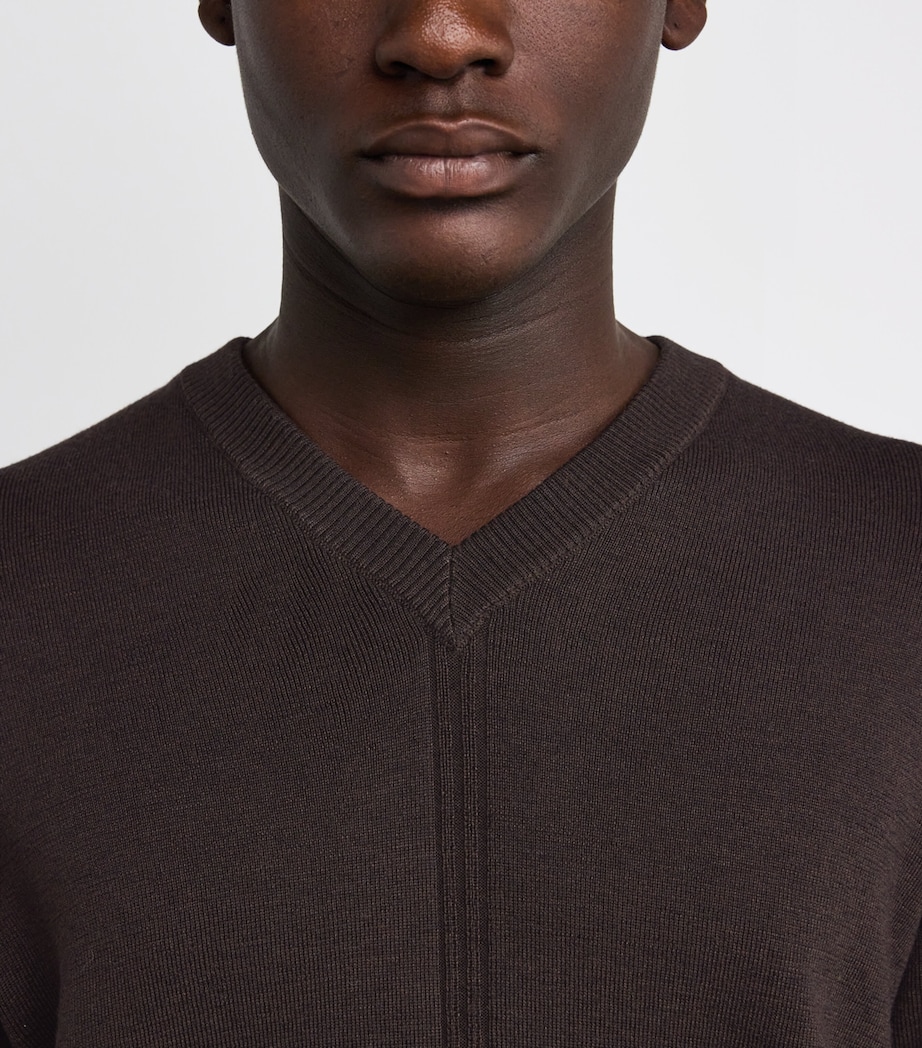 Merino Wool-Blend V-Neck Sweater DARK CACAO BR397 Image 5