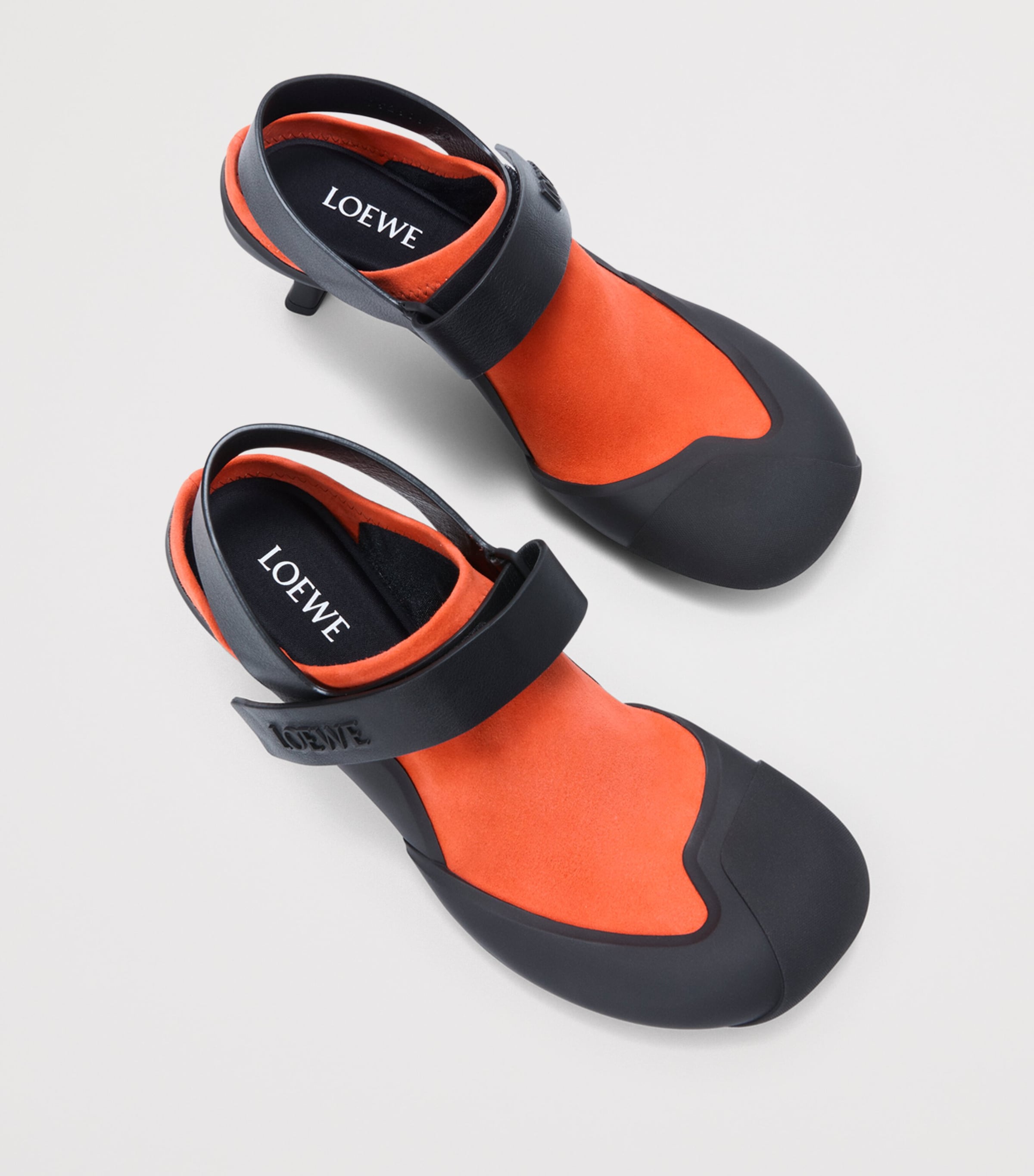 LOEWE Leather Dive Slingback Mules 45 Deep Saffron/black Image 4