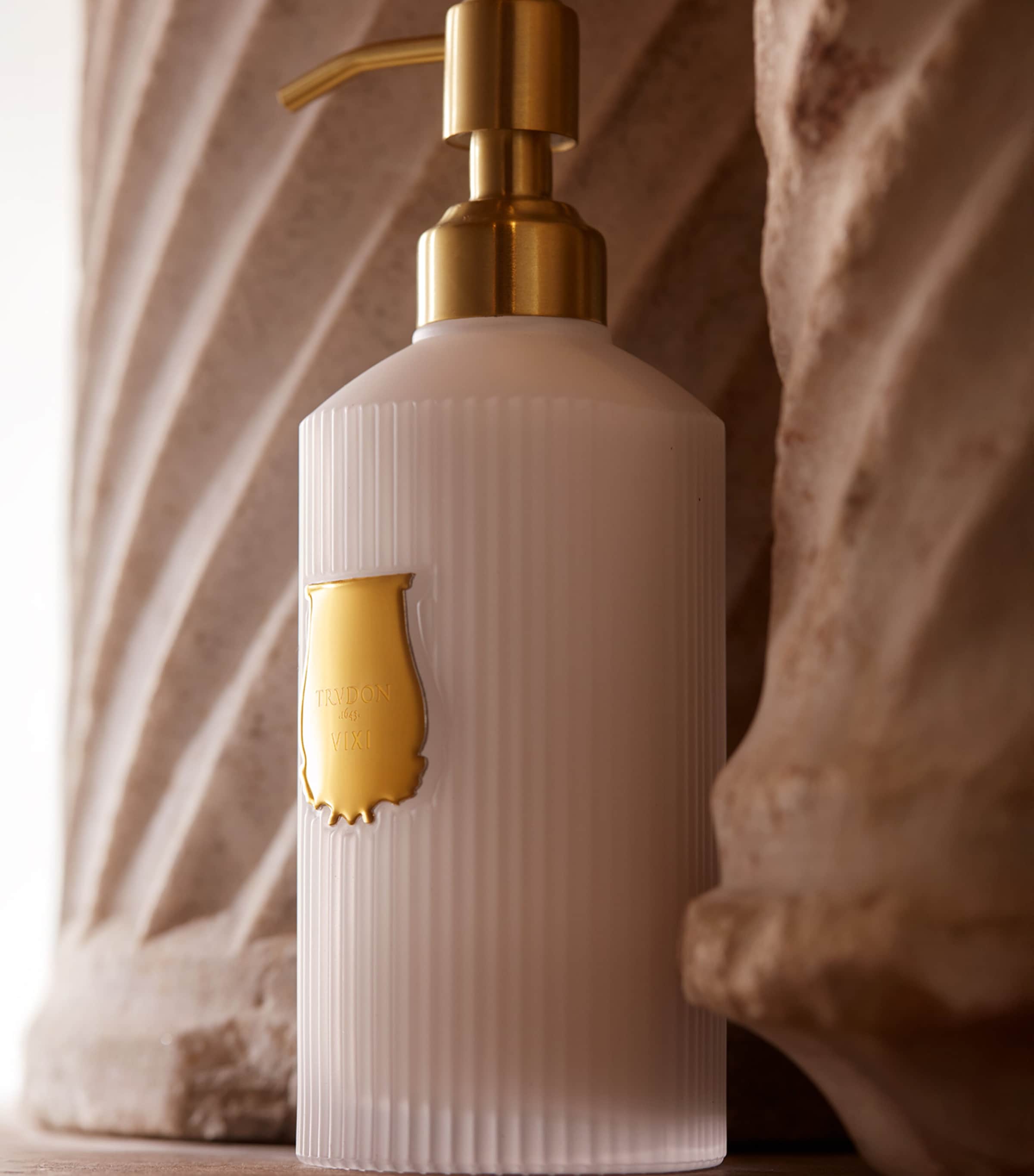 Trudon Vixi Scented Hand Lotion (350ml) White Image 4