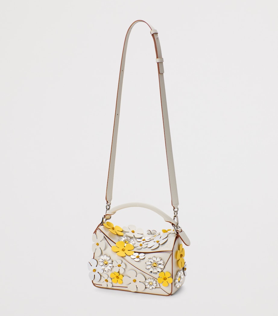 LOEWE x Paula's Ibiza Small Daisy-Embellished Puzzle Top-Handle Bag Soft White Image 7