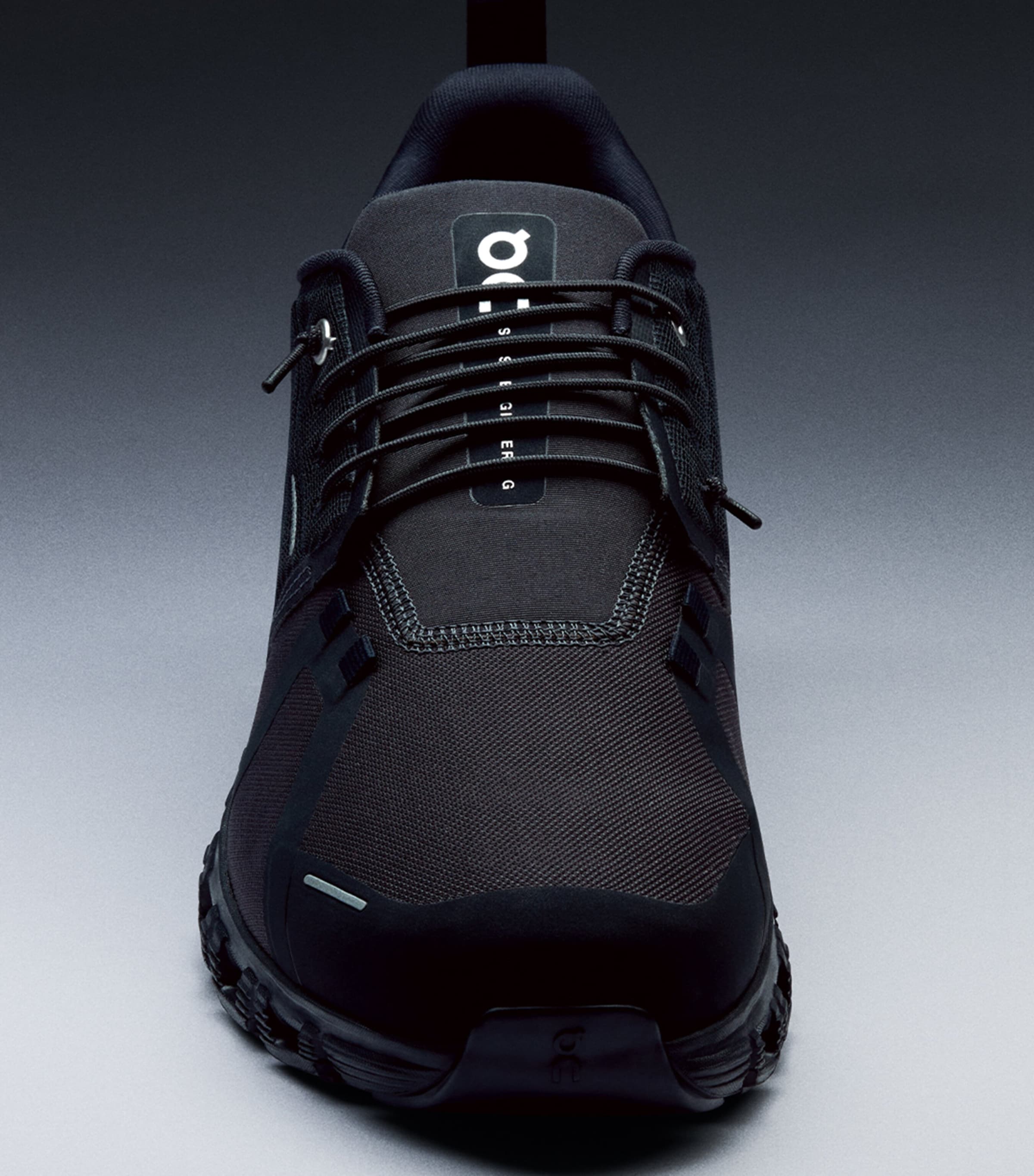 靴 On Cloud 6 Waterproof Black 25.0 Men's Cloud 6 Waterproof - Black/Black | DNA Footwear®
