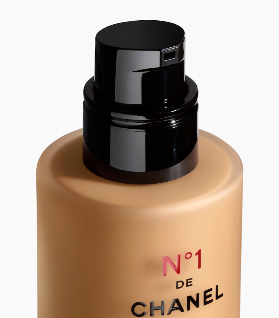 N°1 DE CHANEL Revitalizing Foundation B80 Image 2