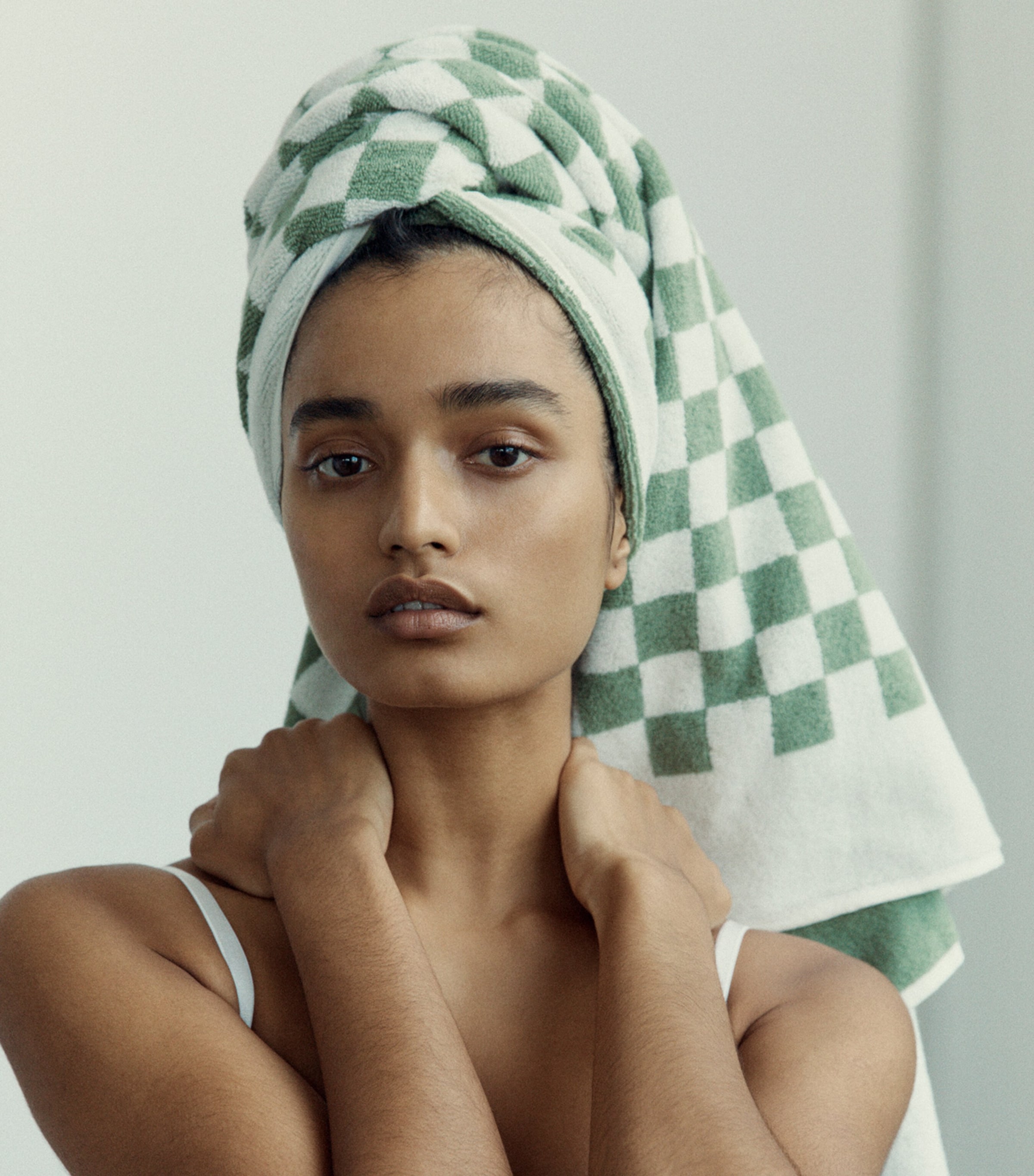 Check Roman Beach Towel (90cm x 170cm) SAGE / CHALK Image 4