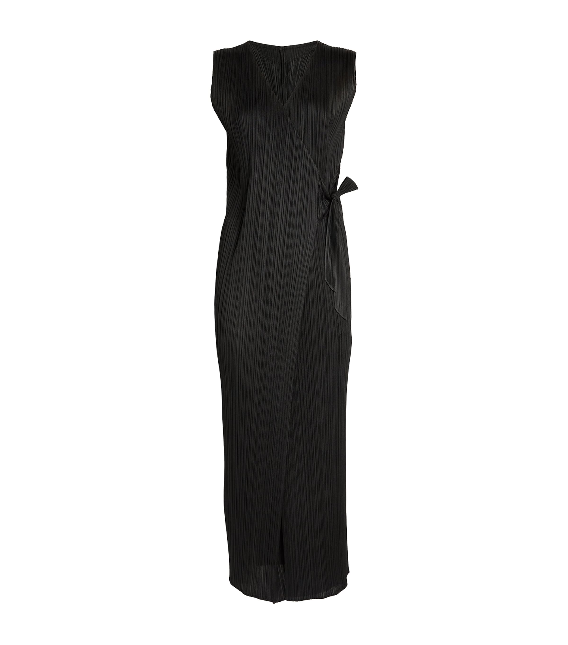 Issey Miyake Sleeveless Jam Jumpsuit In Black