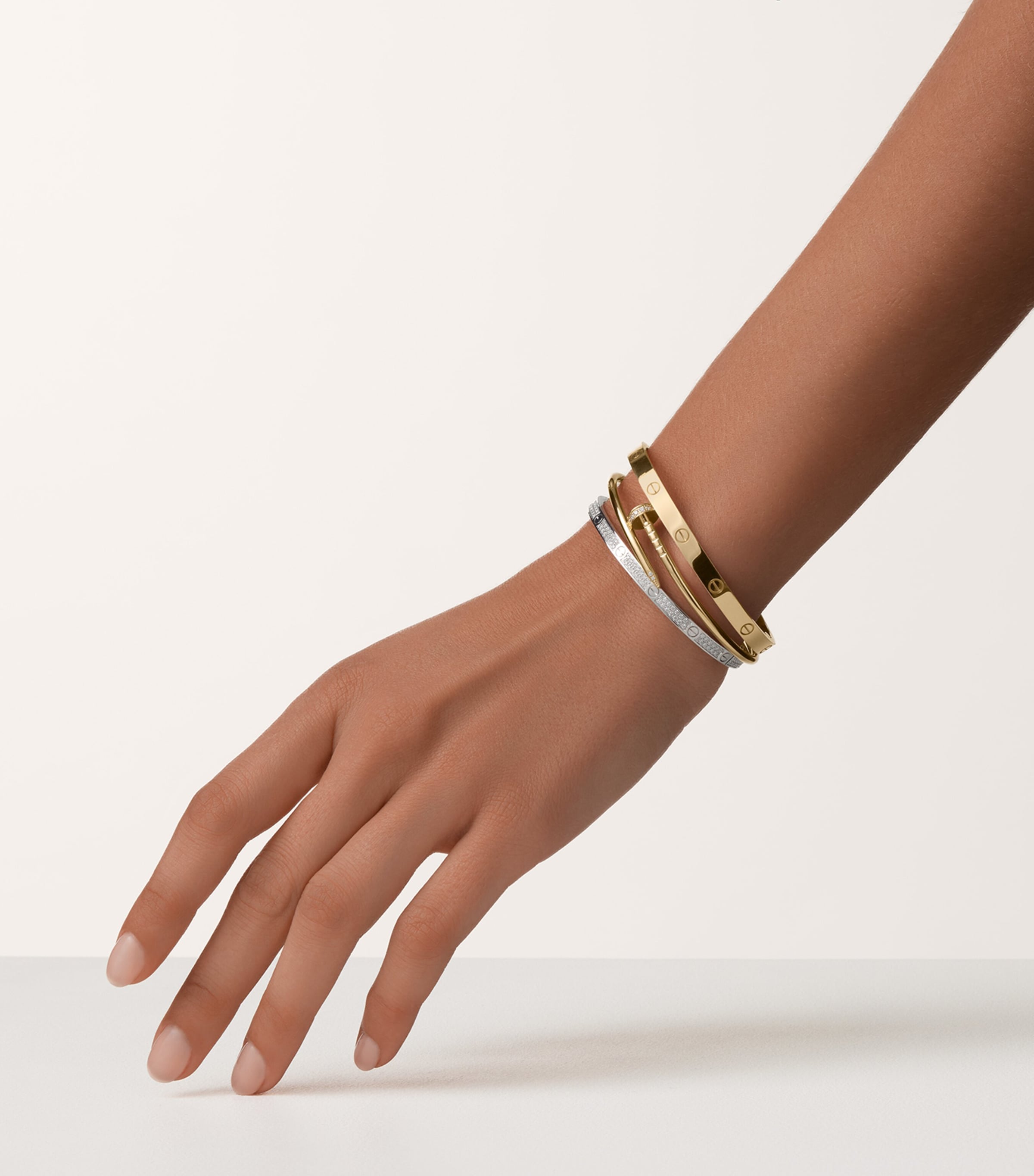 LOVE Medium Yellow Gold Bracelet YELLOW GOLD Image 5