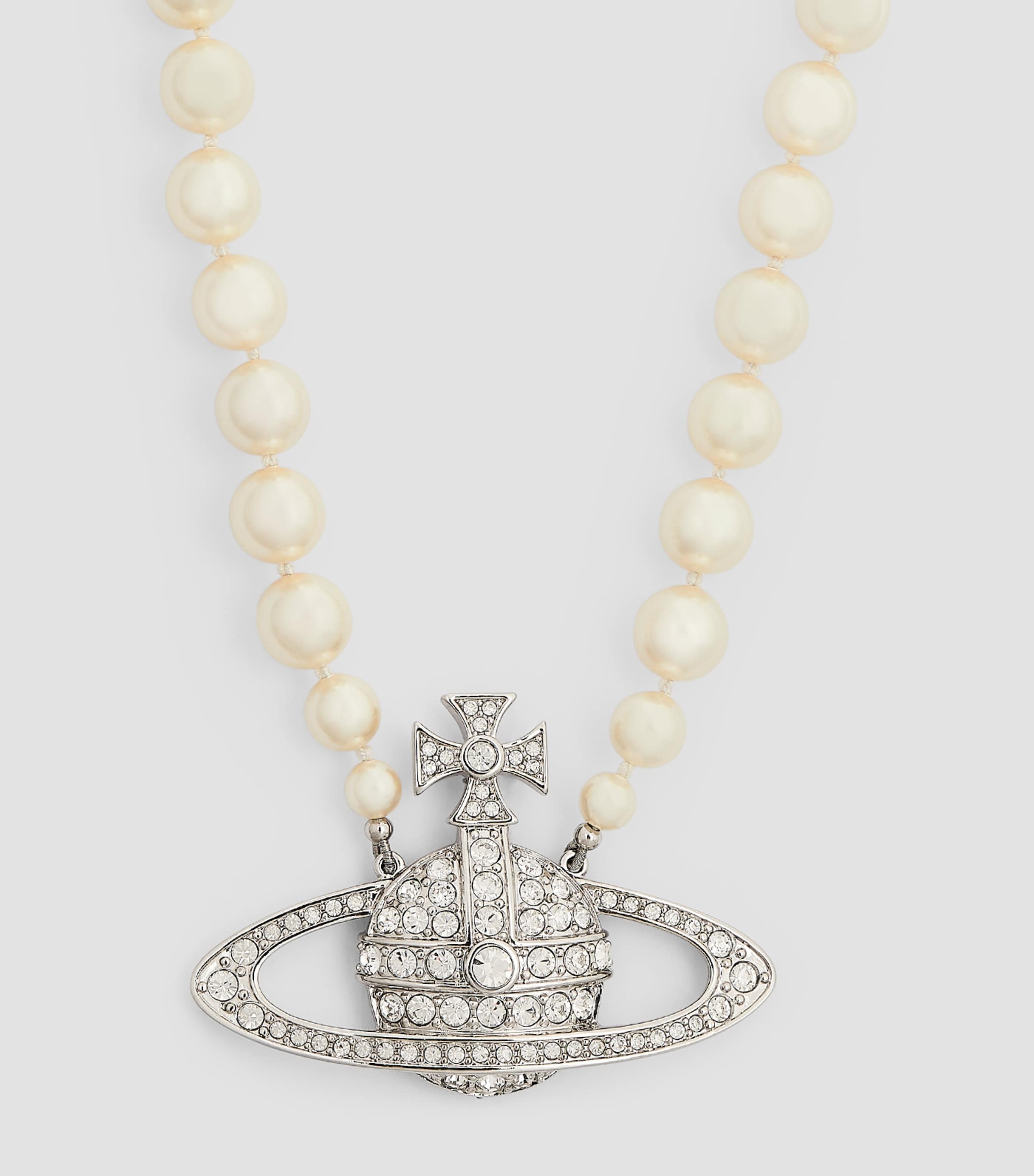 【Vivienne Westwood】One Low Pearl Bath Relief Necklace Vivienne Westwood Pearl Bas Relief Necklace | Harrods US