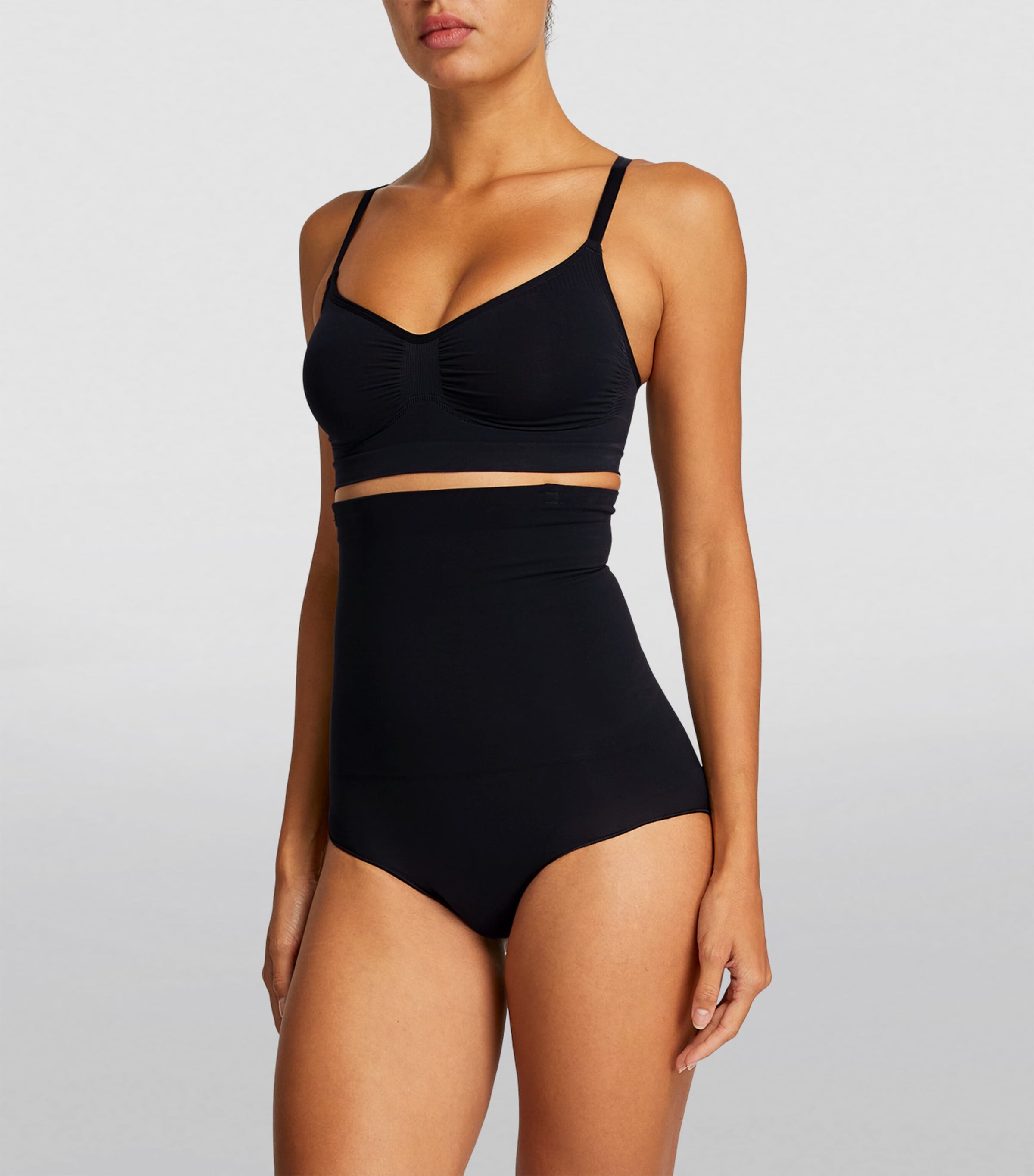 Seamless Sculpt Bralette ONYX Image 2