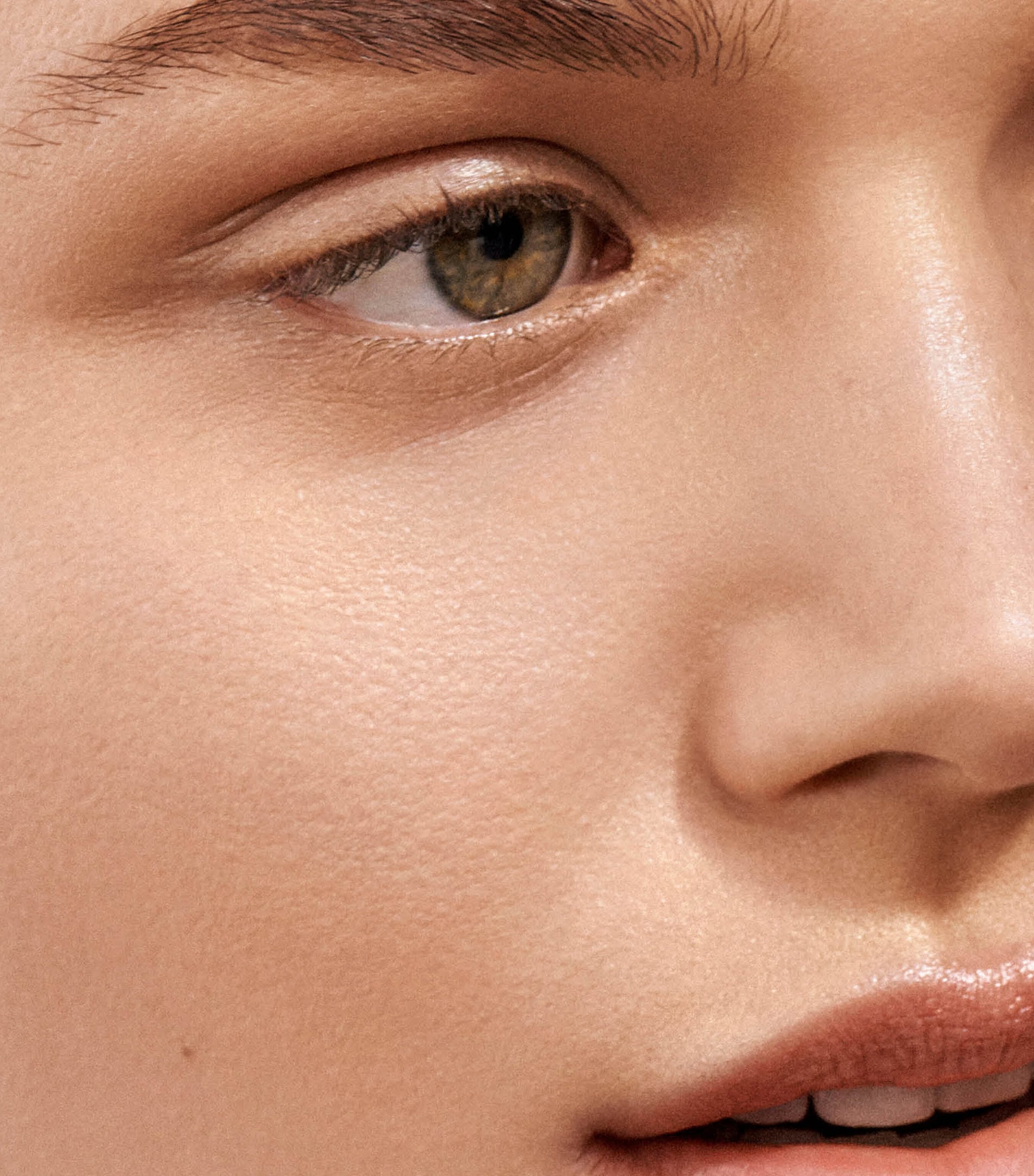 Vital Skin Foundation Stick ATELIER VII Image 2