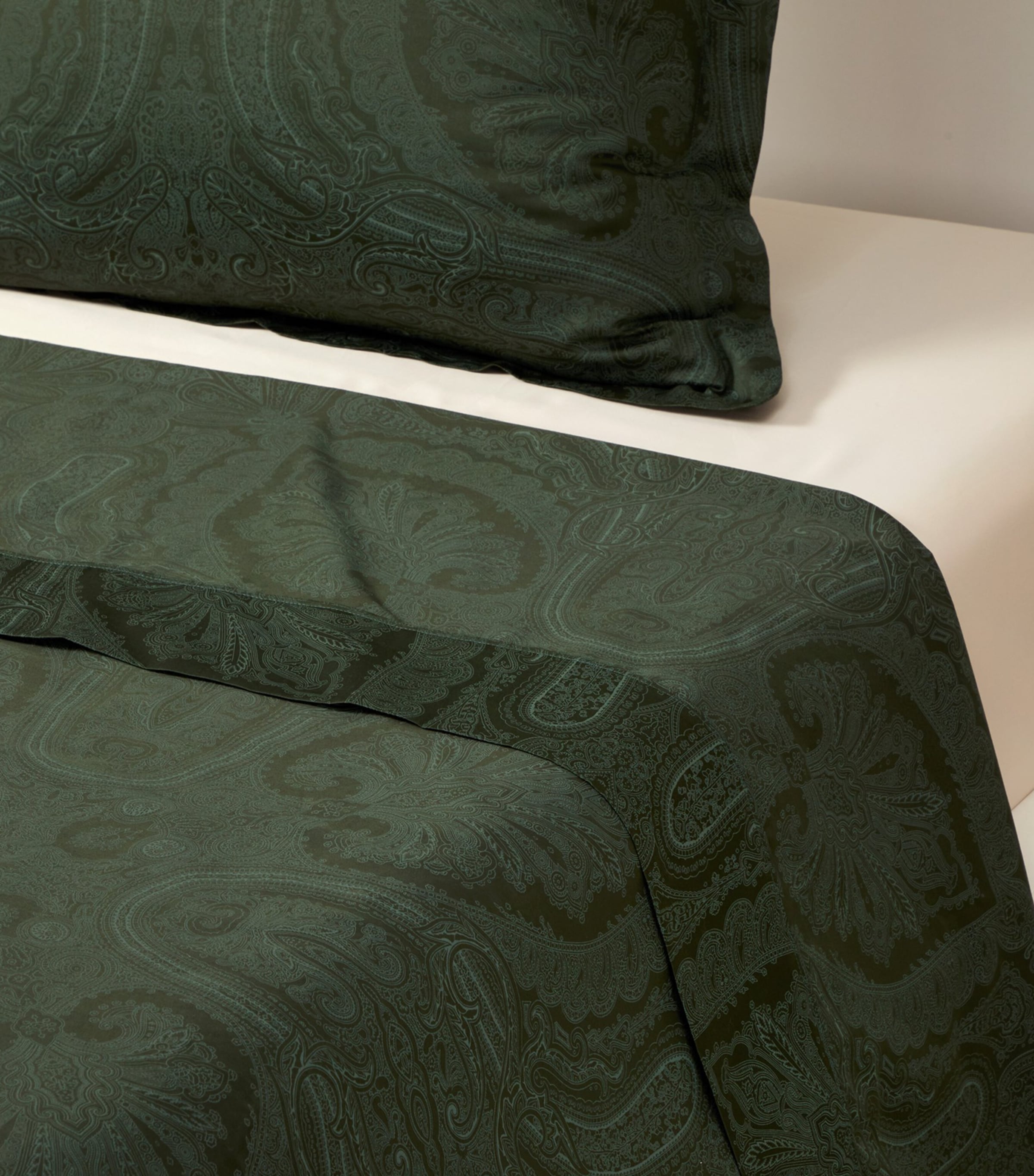 Doncaster Super King Flat Sheet (270cm x 280cm) DARK GREEN Image 4