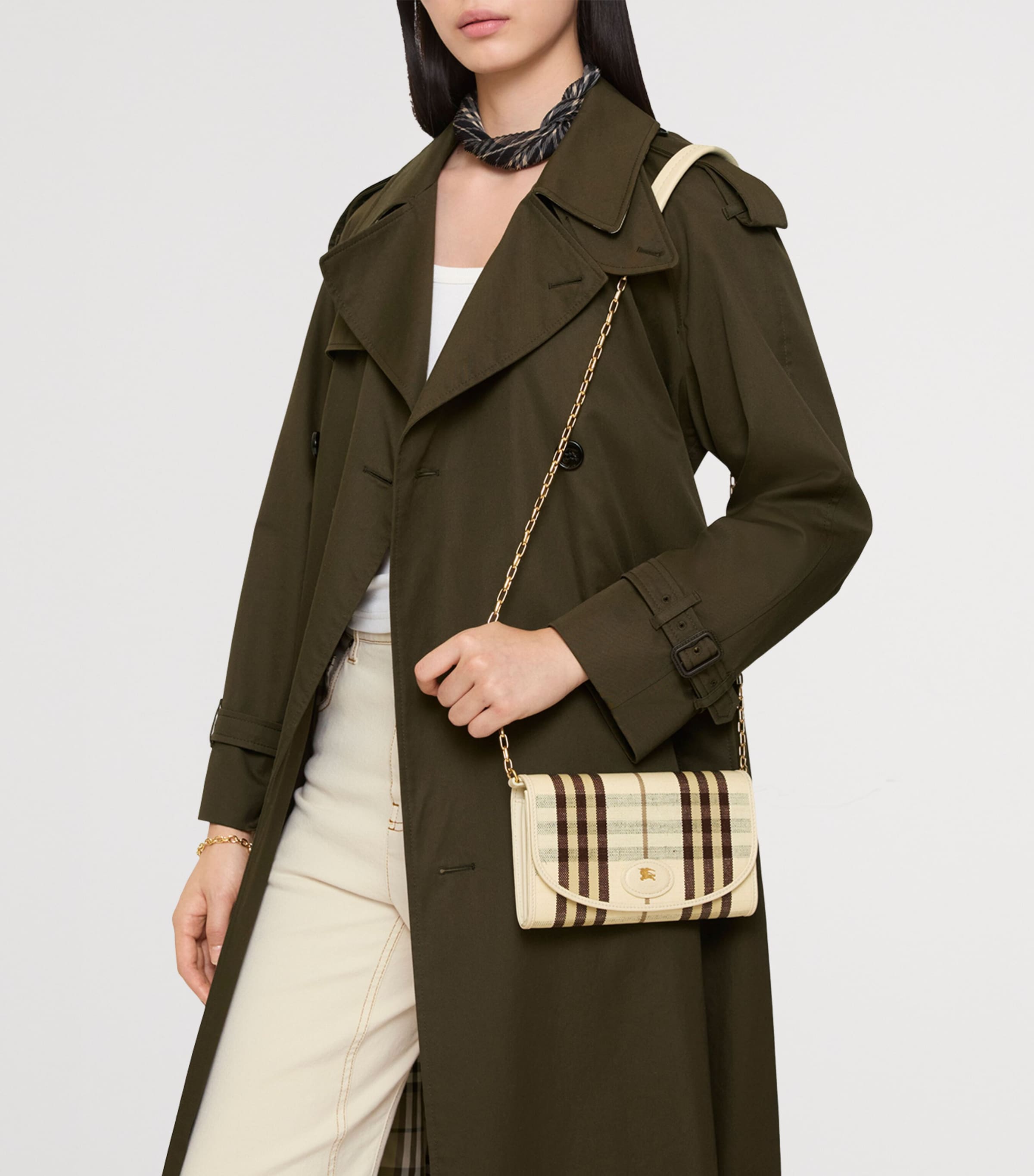 Check Highlands Chain Wallet LIGHT BEIGE Image 6