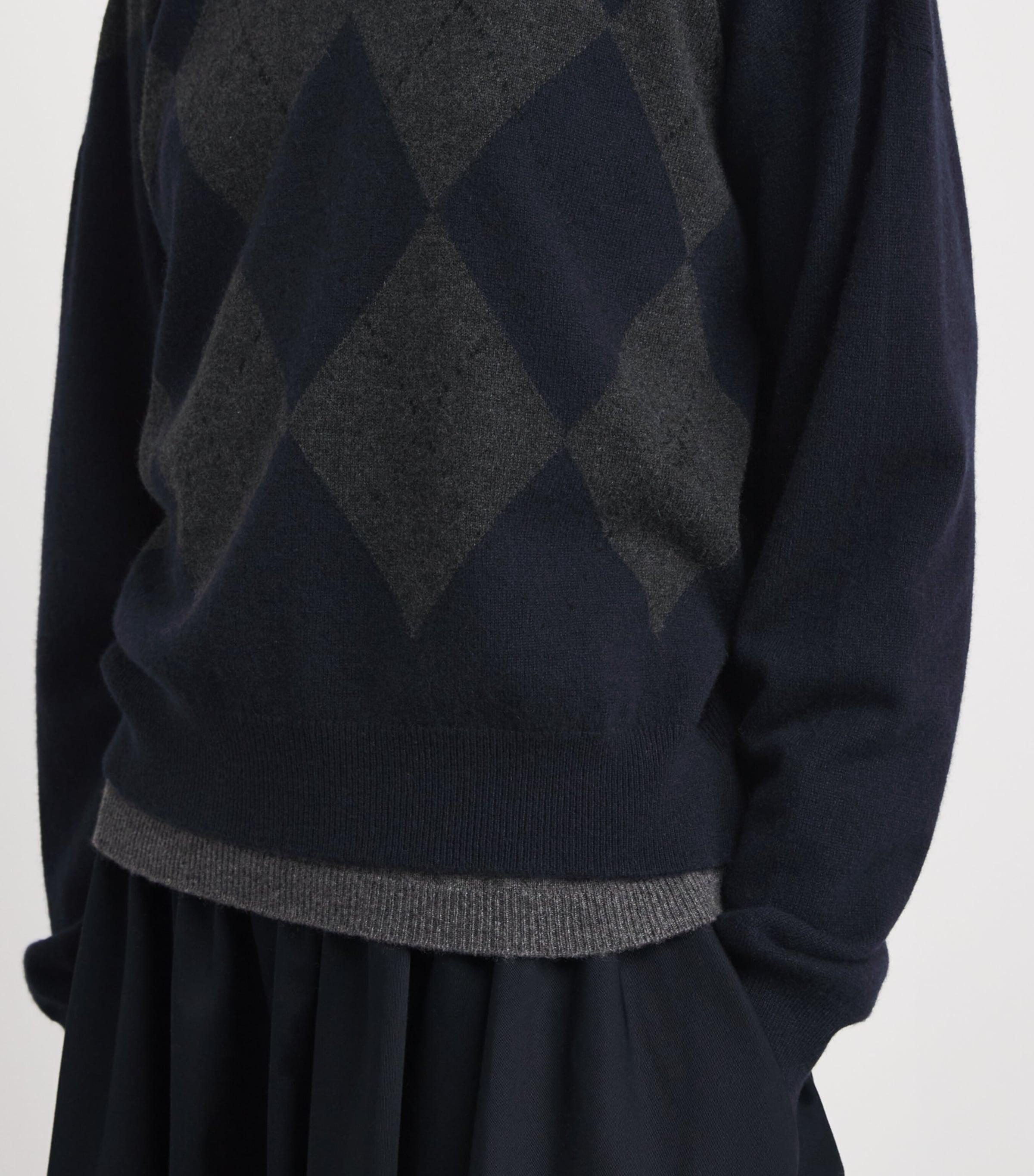 Johnstons Of Elgin Womens Cashmere Argyle Clan Sweater Dark Navy Image 3