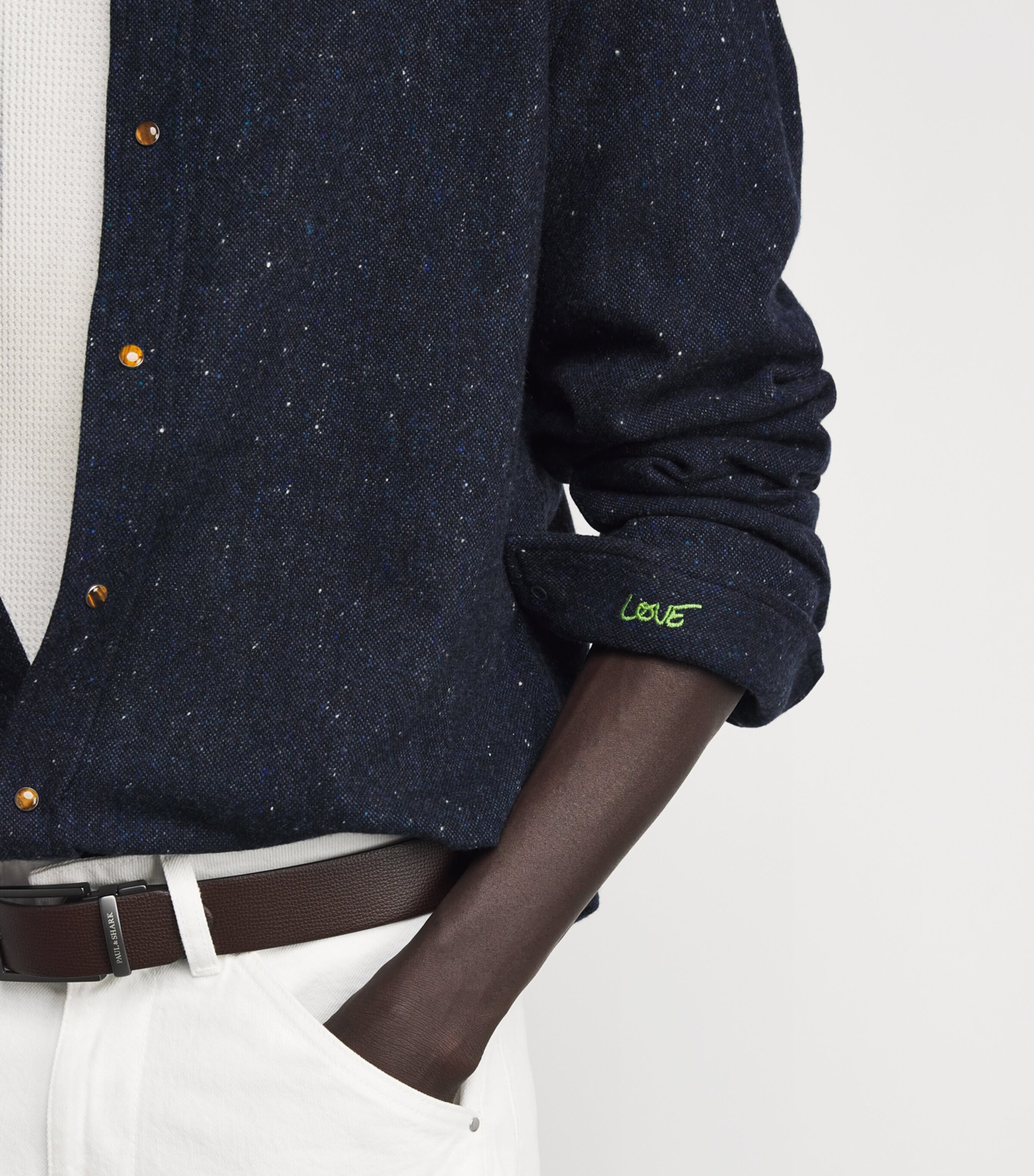 GOD'S TRUE CASHMERE Mens Cashmere Twill Donegal Shirt Tiger Eye Image 3
