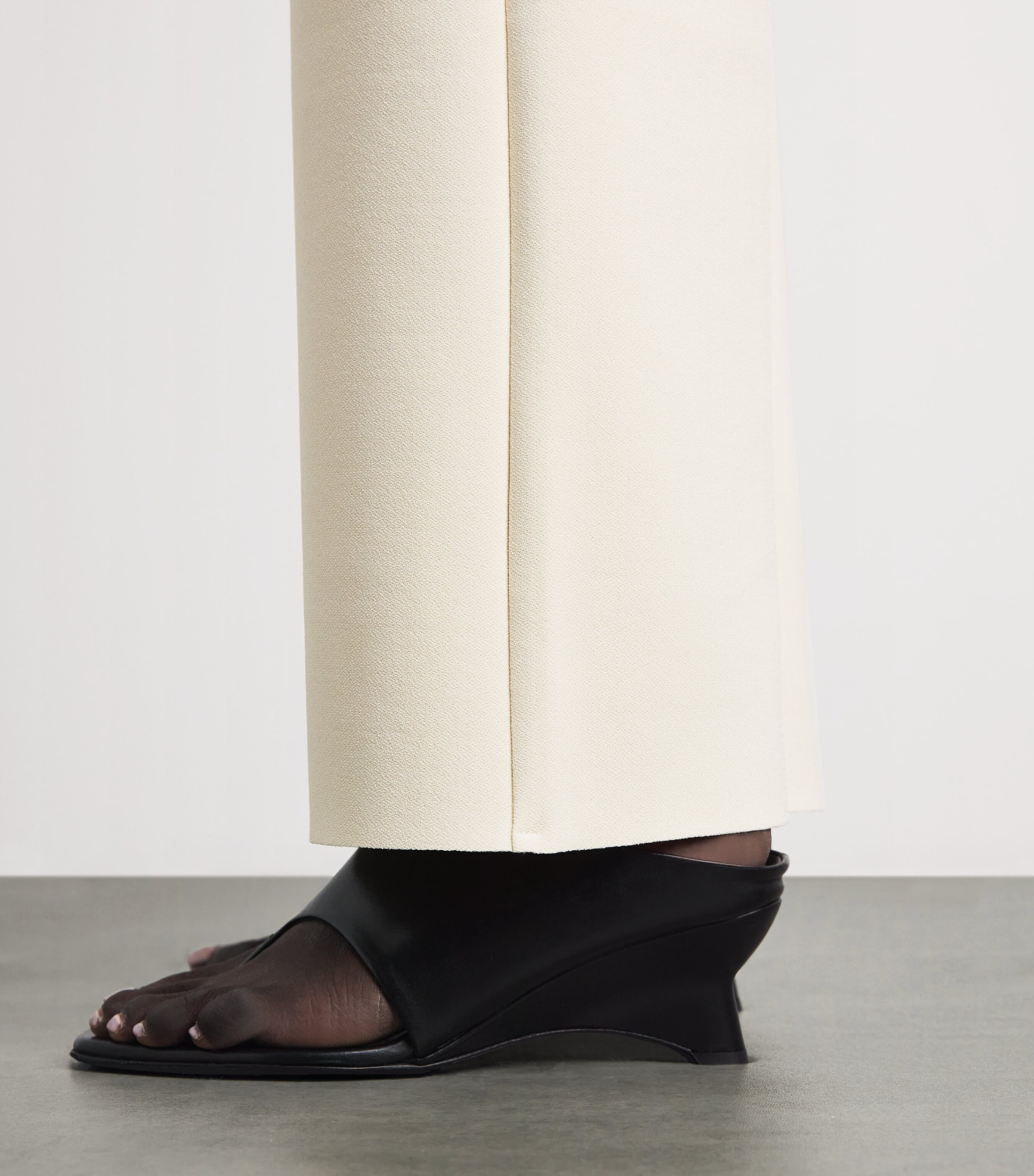 Birrot Womens Lay 2 Straight Trousers Egg Shell Image 3