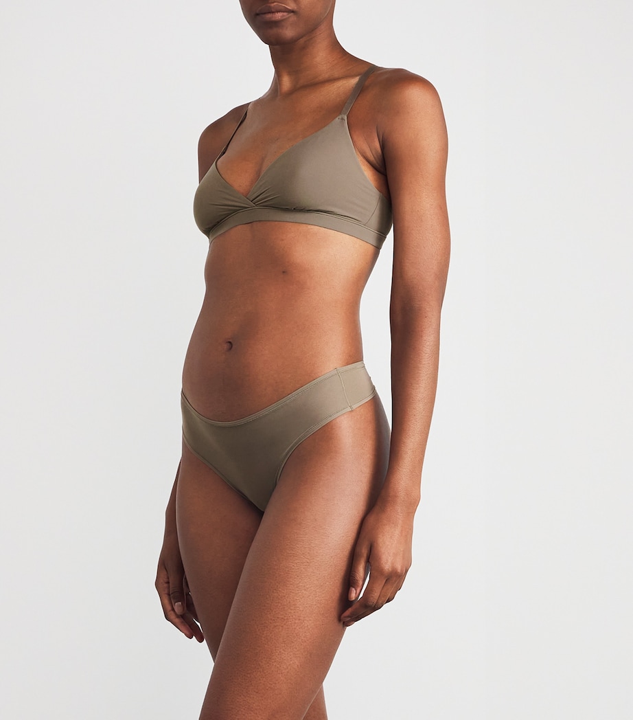 Fits Everybody Thong TRUFFLE Image 2