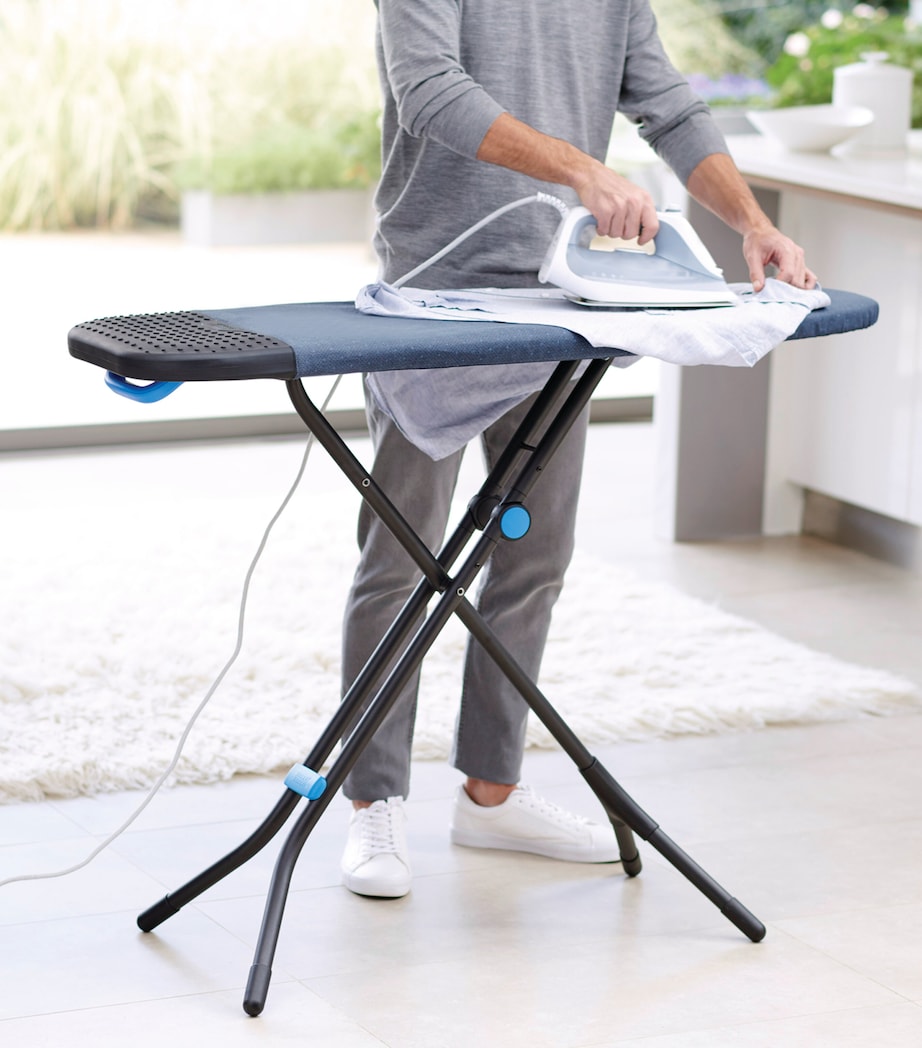 Glide Plus Ironing Board BLACK/BLUE Image 3