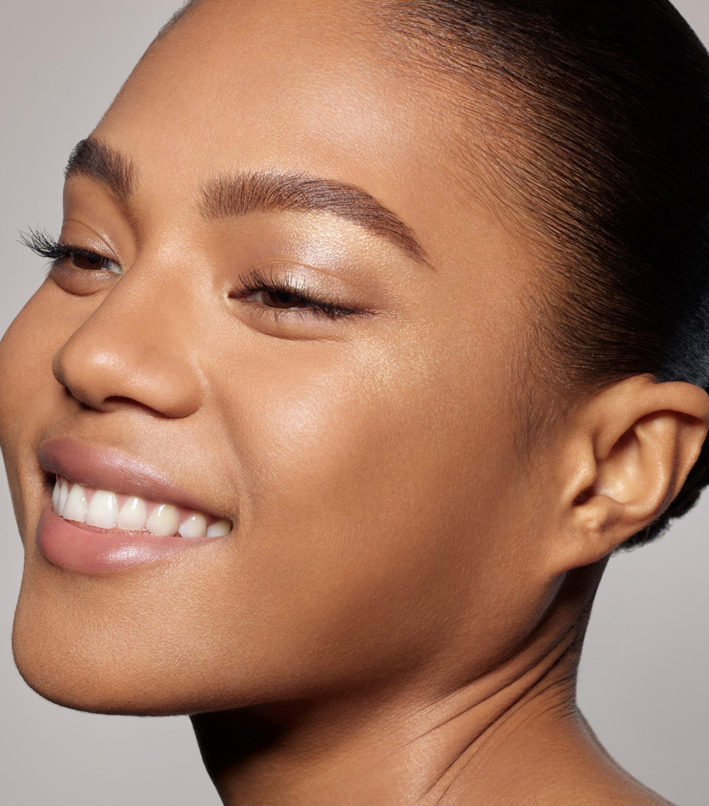 PAT MCGRATH LABS Skin Fetish: Sublime Perfection Foundation Medium Image 3