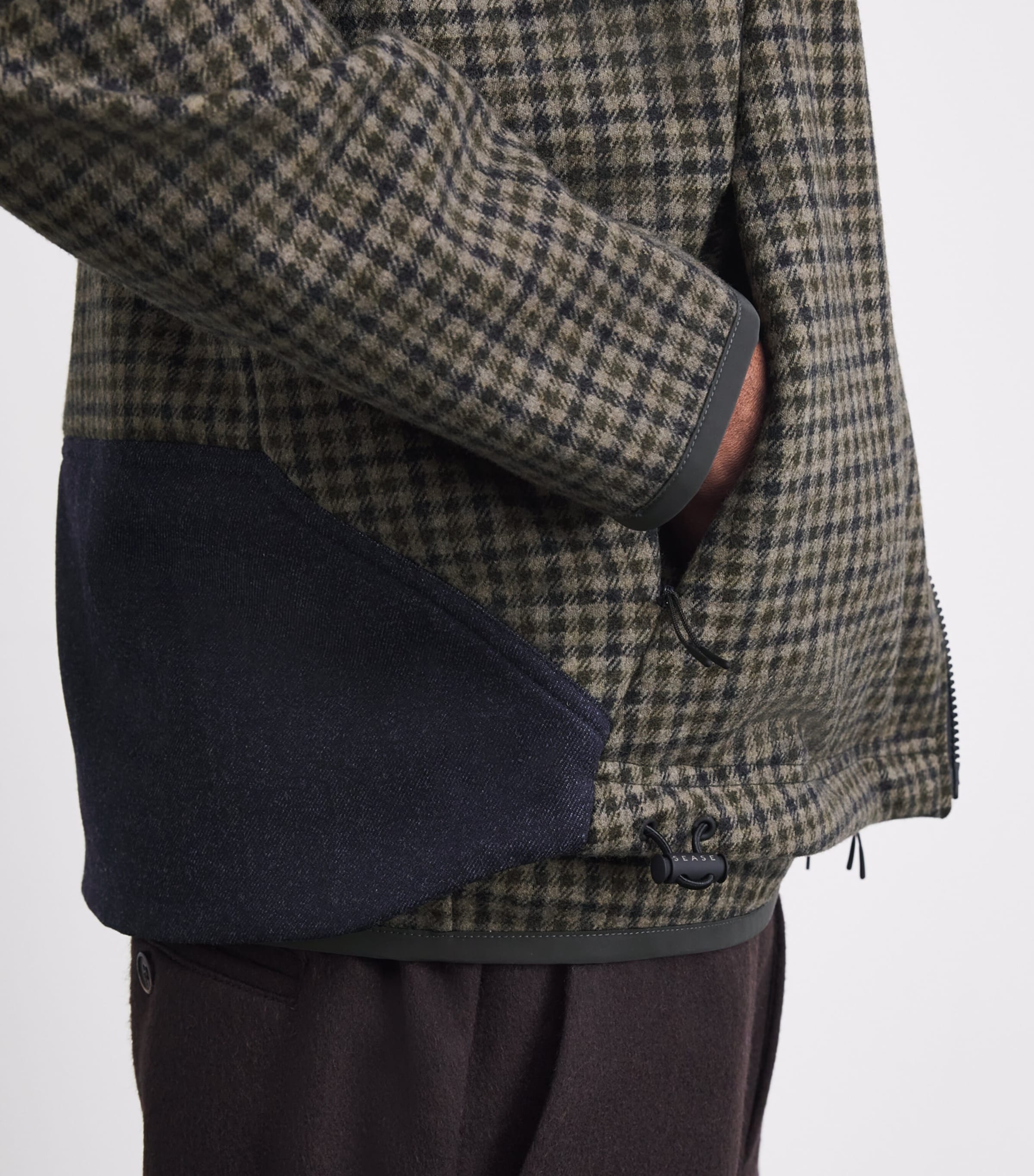 Sease Mens Check Reversible Gilet Blue Beige Image 3