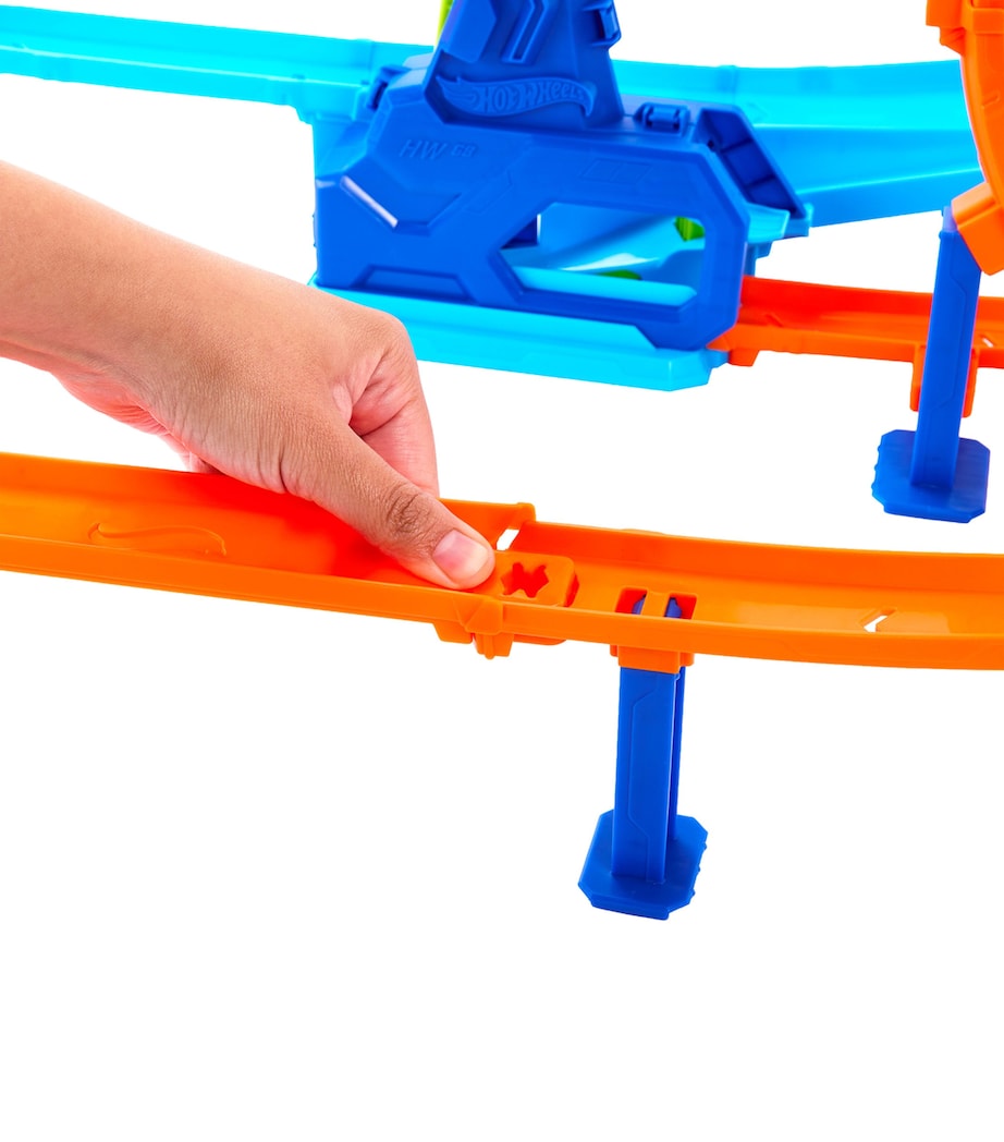 Hot Wheels Stunt Tracks Rapid Launch Cyclone Set MULTI Image 3