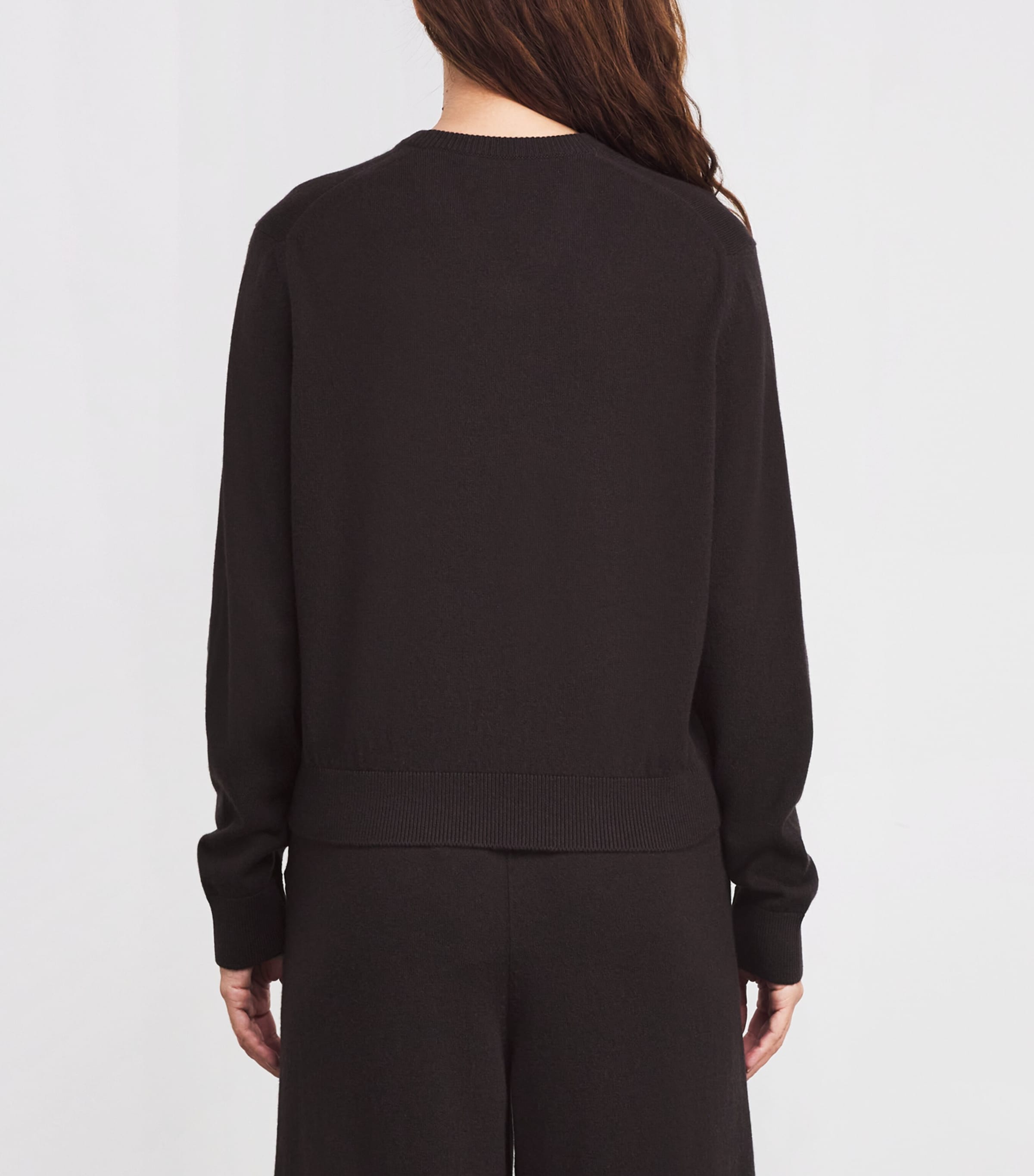 Johnstons Of Elgin Womens Cashmere V-Neck Sweater Molasses Image 4