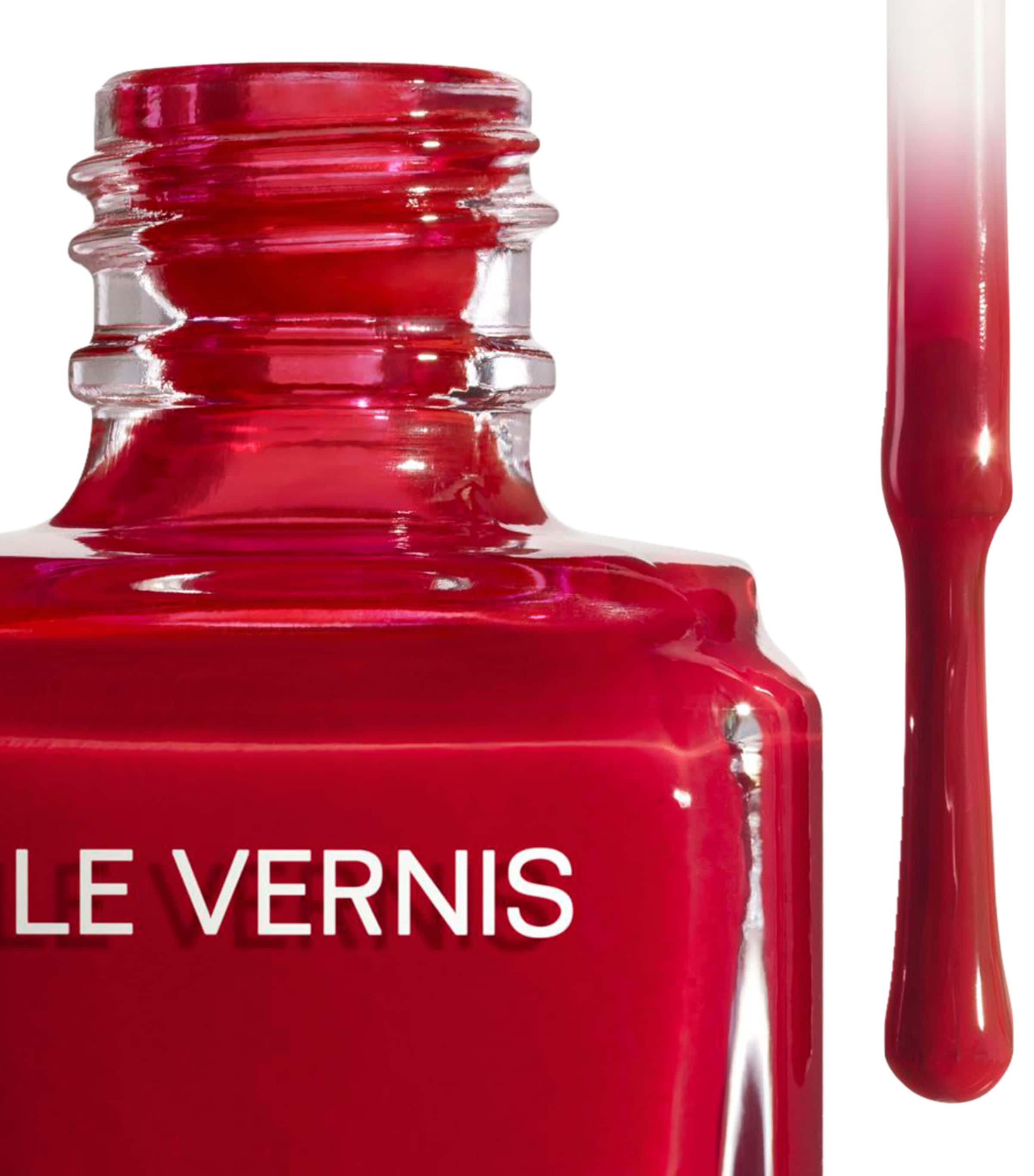 LE VERNIS Longwear Nail Colour PIRATE 151 Image 2