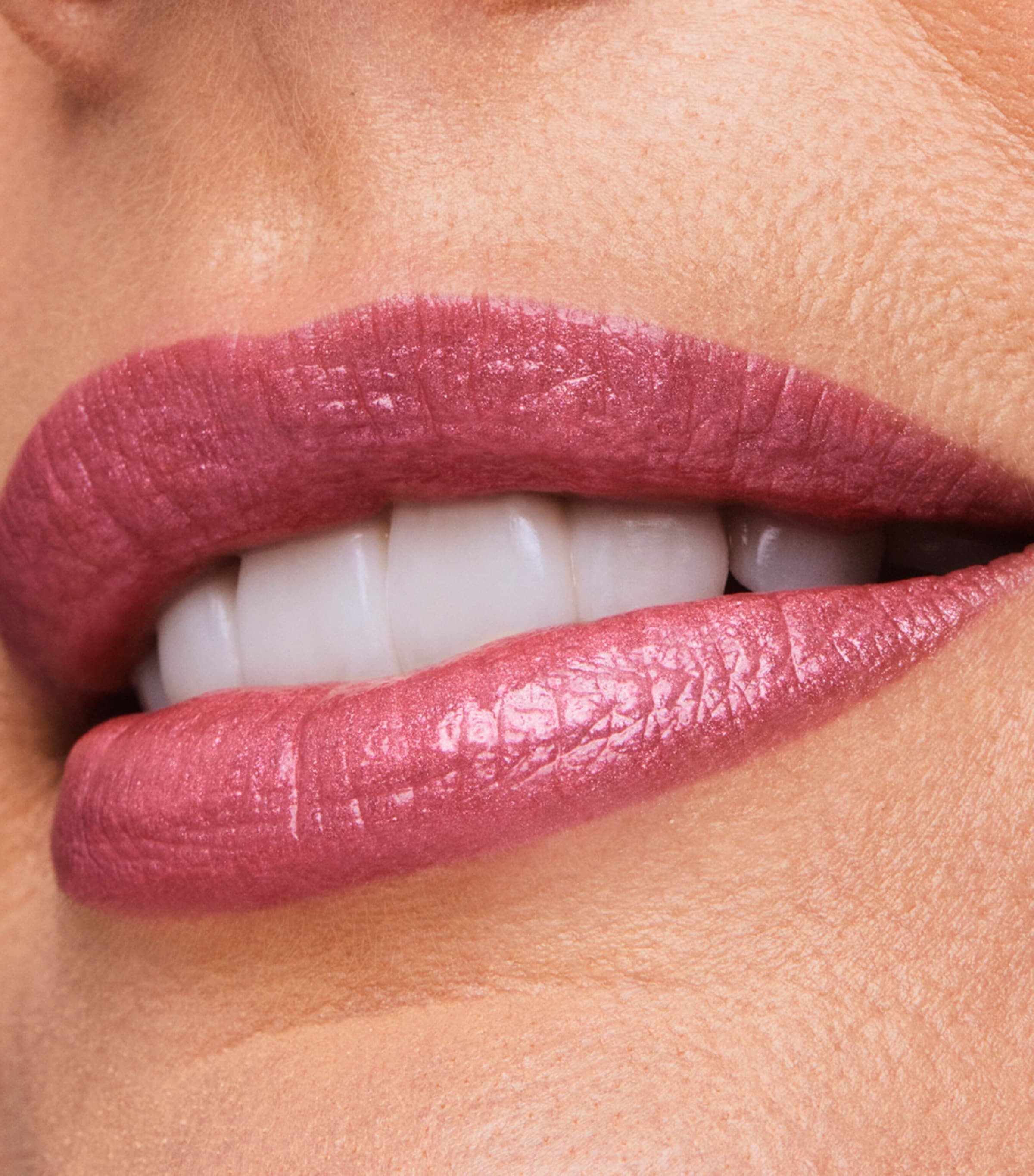 Pure Color Hi-Lustre Lipstick CANDY Image 3