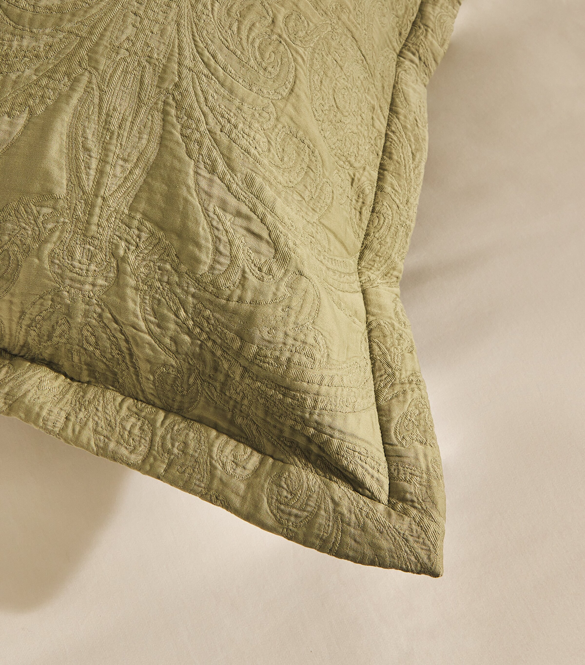 Egyptian Cotton Braga Square Cushion Cover (65cm x 65cm) LAUREL Image 2