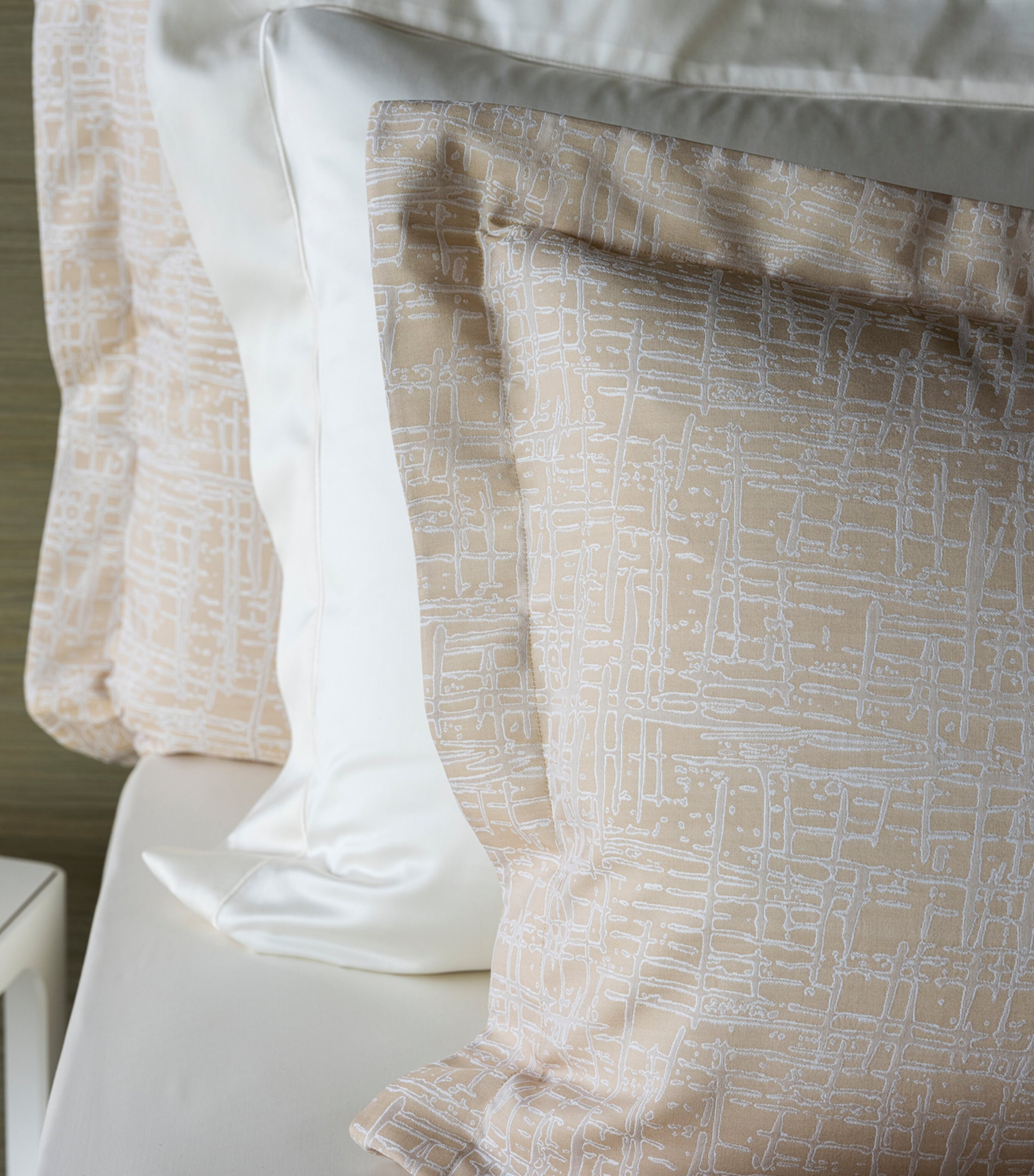 Celso De Lemos Egyptian Cotton-Silk Partition King Duvet Cover (260cm x 220cm) Miel Image 3
